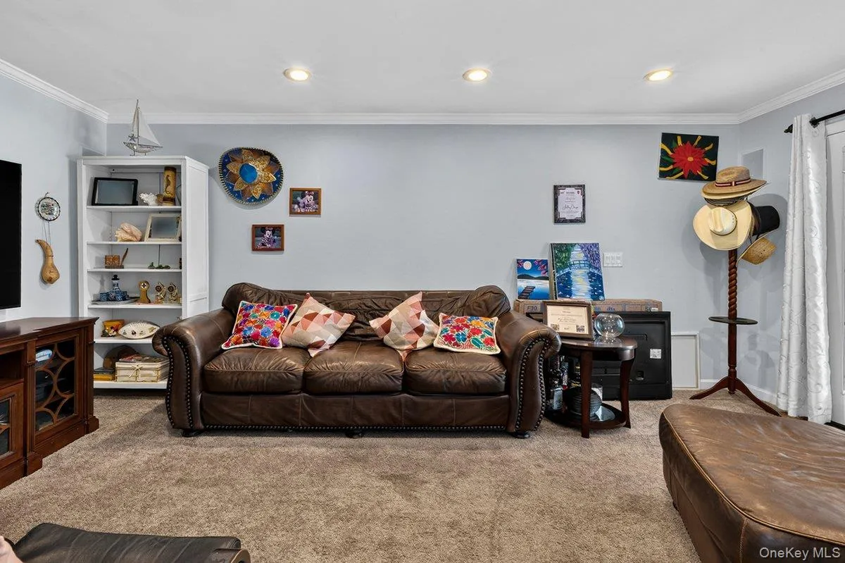 53 Burlington Avenue, Babylon, NY, 4 Bedrooms Bedrooms, 11 Rooms Rooms,2 BathroomsBathrooms,Residential,For Rent,Burlington,0,1049237 53 Burlington Avenue, Babylon, NY, 4 Bedrooms Bedrooms, 11 Rooms Rooms,2 BathroomsBathrooms,Residential,For Rent,Burlington,0,1049237