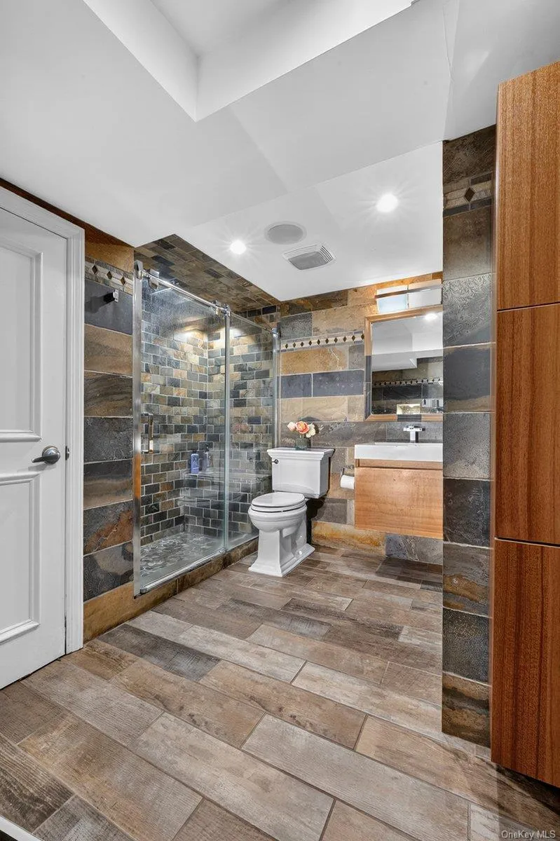 53 Burlington Avenue, Babylon, NY, 4 Bedrooms Bedrooms, 11 Rooms Rooms,2 BathroomsBathrooms,Residential,For Rent,Burlington,0,1049237 53 Burlington Avenue, Babylon, NY, 4 Bedrooms Bedrooms, 11 Rooms Rooms,2 BathroomsBathrooms,Residential,For Rent,Burlington,0,1049237