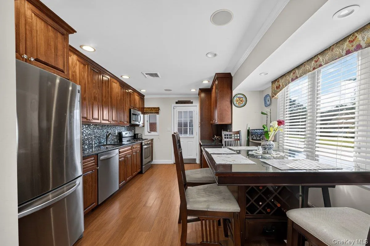 53 Burlington Avenue, Babylon, NY, 4 Bedrooms Bedrooms, 11 Rooms Rooms,2 BathroomsBathrooms,Residential,For Rent,Burlington,0,1049237 53 Burlington Avenue, Babylon, NY, 4 Bedrooms Bedrooms, 11 Rooms Rooms,2 BathroomsBathrooms,Residential,For Rent,Burlington,0,1049237