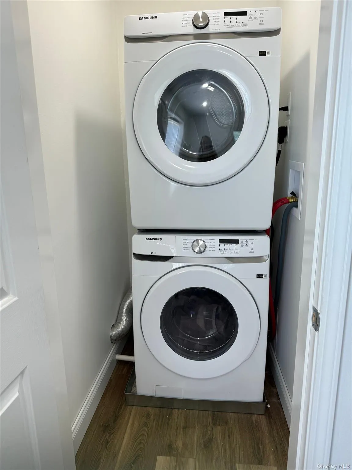 1000 9th Street, Southold, NY, 1 Bedroom Bedrooms, 2 Rooms Rooms,1 BathroomBathrooms,Residential Lease,For Rent,9th,0,1049239 1000 9th Street, Southold, NY, 1 Bedroom Bedrooms, 2 Rooms Rooms,1 BathroomBathrooms,Residential Lease,For Rent,9th,0,1049239
