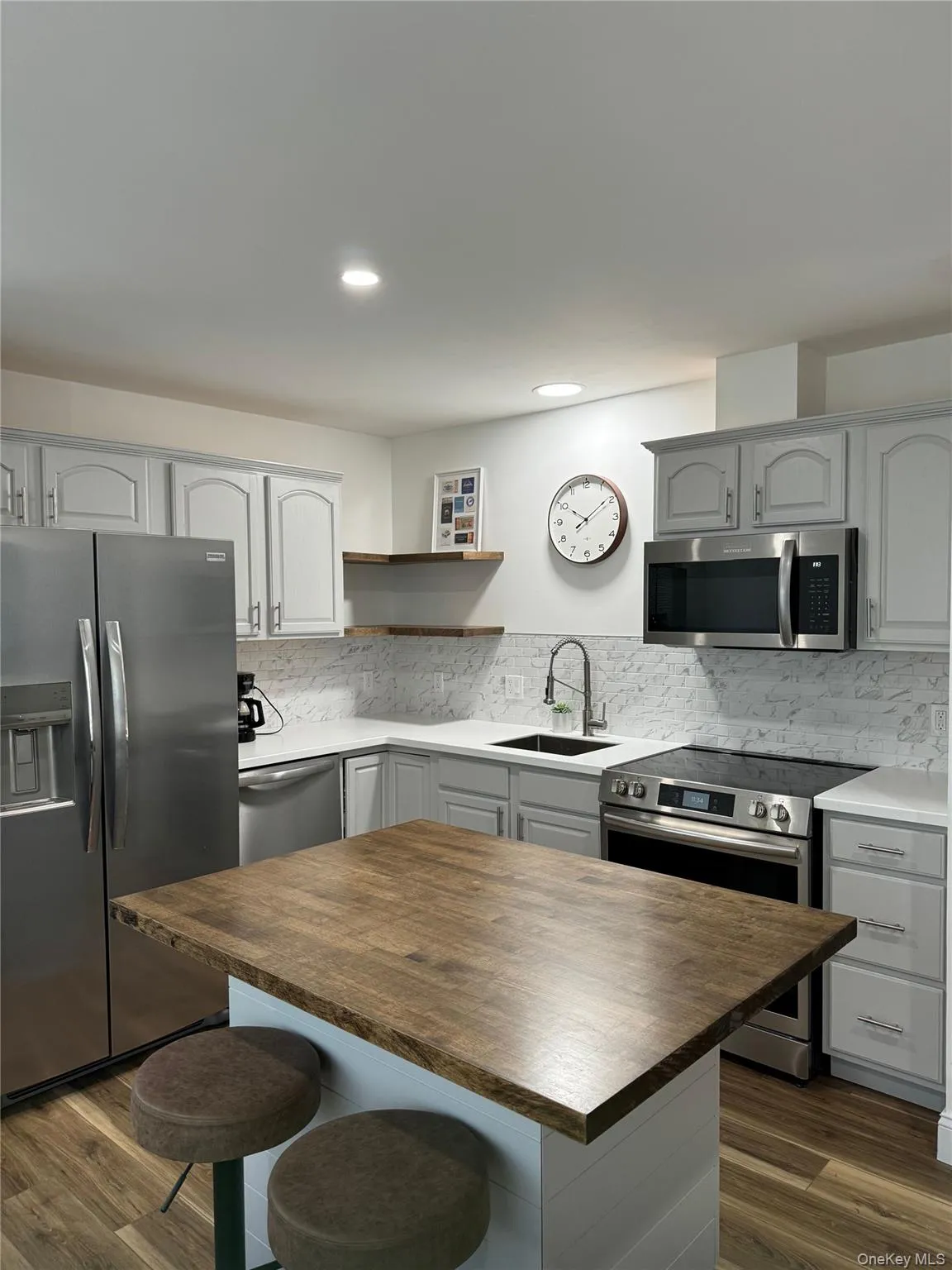 1000 9th Street, Southold, NY, 1 Bedroom Bedrooms, 2 Rooms Rooms,1 BathroomBathrooms,Residential Lease,For Rent,9th,0,1049239 1000 9th Street, Southold, NY, 1 Bedroom Bedrooms, 2 Rooms Rooms,1 BathroomBathrooms,Residential Lease,For Rent,9th,0,1049239