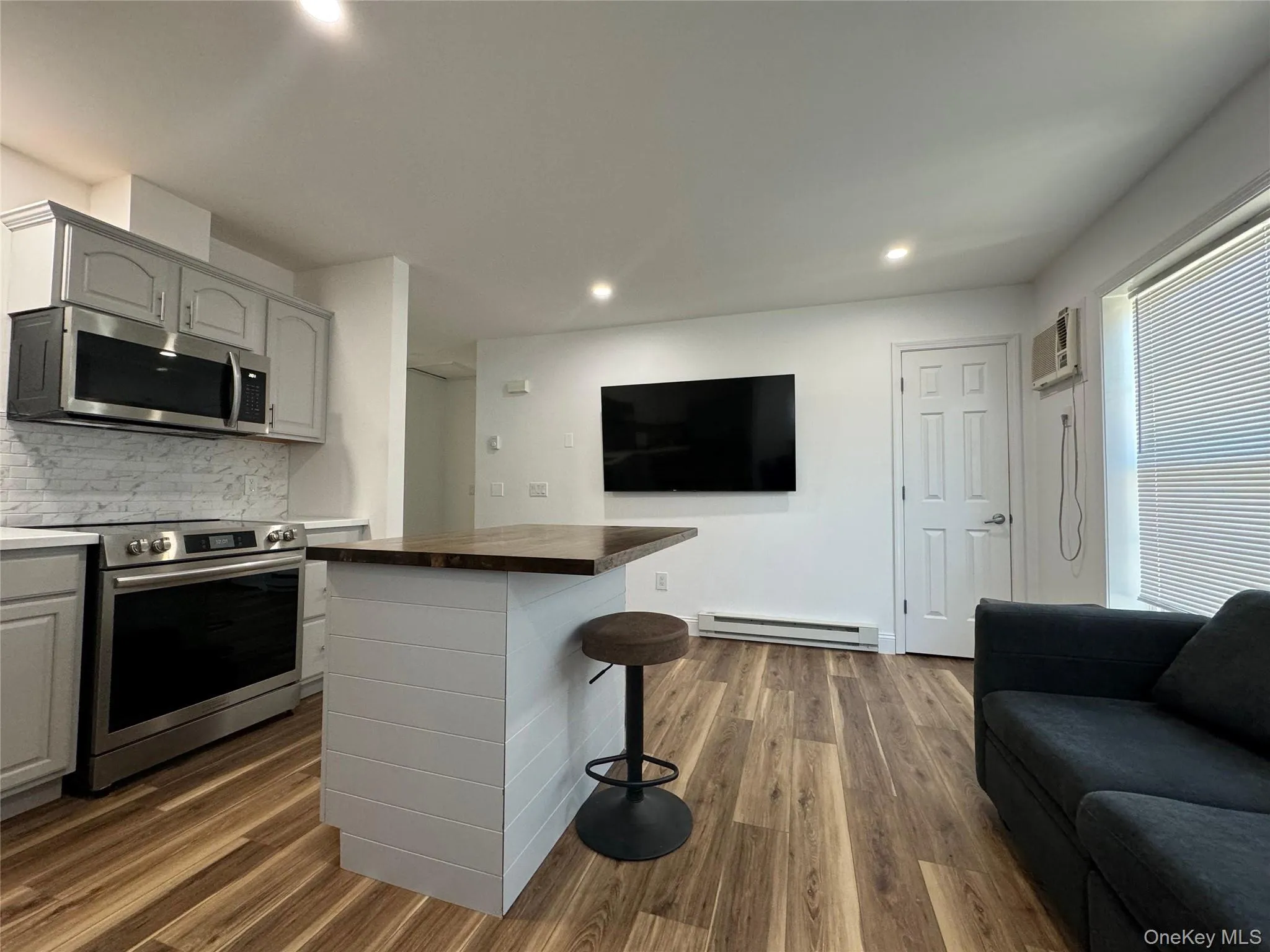 1000 9th Street, Southold, NY, 1 Bedroom Bedrooms, 2 Rooms Rooms,1 BathroomBathrooms,Residential Lease,For Rent,9th,0,1049239 1000 9th Street, Southold, NY, 1 Bedroom Bedrooms, 2 Rooms Rooms,1 BathroomBathrooms,Residential Lease,For Rent,9th,0,1049239