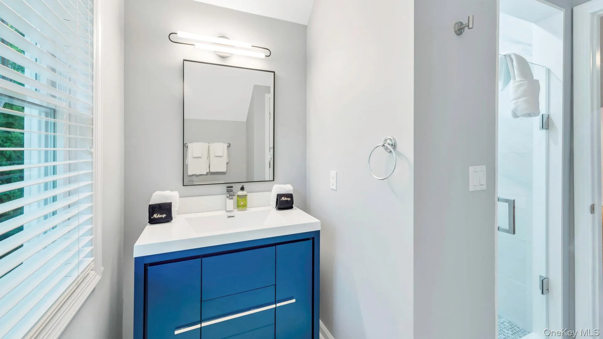 117 Montauk Boulevard, East Hampton, NY, 4 Bedrooms Bedrooms, 6 Rooms Rooms,3 BathroomsBathrooms,Residential,For Rent,Montauk,0,1049240 117 Montauk Boulevard, East Hampton, NY, 4 Bedrooms Bedrooms, 6 Rooms Rooms,3 BathroomsBathrooms,Residential,For Rent,Montauk,0,1049240