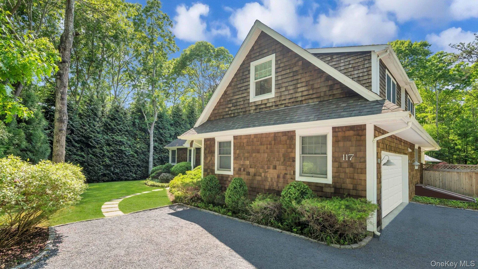 117 Montauk Boulevard, East Hampton, NY, 4 Bedrooms Bedrooms, 6 Rooms Rooms,3 BathroomsBathrooms,Residential,For Rent,Montauk,0,1049240 117 Montauk Boulevard, East Hampton, NY, 4 Bedrooms Bedrooms, 6 Rooms Rooms,3 BathroomsBathrooms,Residential,For Rent,Montauk,0,1049240
