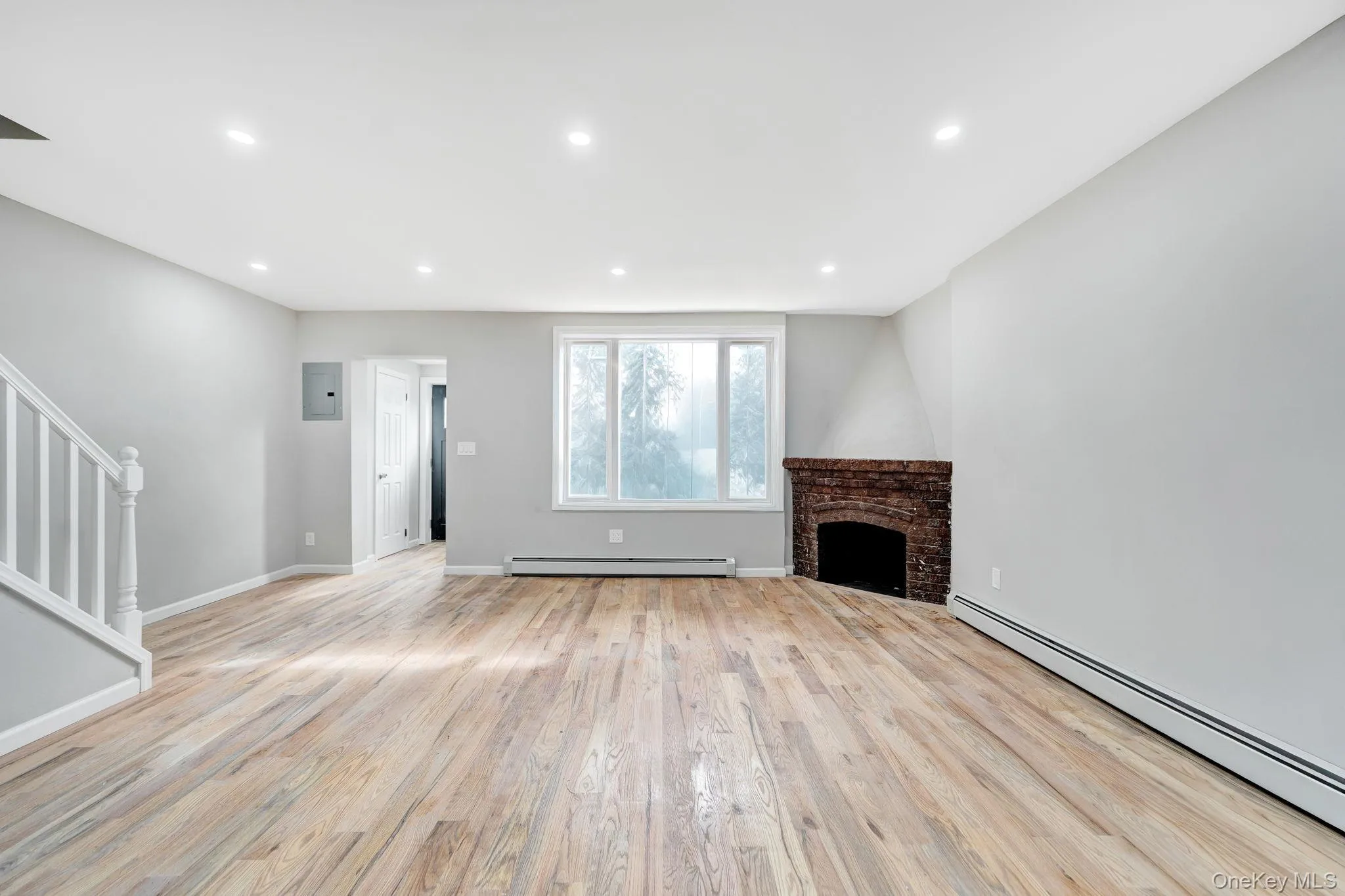 21933 Edgewood Avenue, New York, NY, 4 Bedrooms Bedrooms, ,4 BathroomsBathrooms,Residential,For Rent,Edgewood,0,1049246 21933 Edgewood Avenue, New York, NY, 4 Bedrooms Bedrooms, ,4 BathroomsBathrooms,Residential,For Rent,Edgewood,0,1049246
