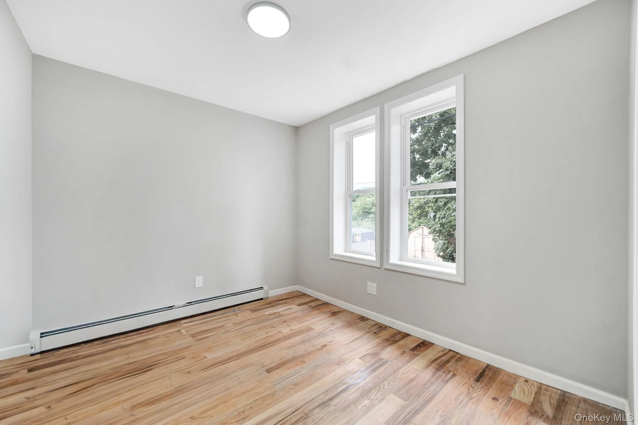 21933 Edgewood Avenue, New York, NY, 4 Bedrooms Bedrooms, ,4 BathroomsBathrooms,Residential,For Rent,Edgewood,0,1049246 21933 Edgewood Avenue, New York, NY, 4 Bedrooms Bedrooms, ,4 BathroomsBathrooms,Residential,For Rent,Edgewood,0,1049246