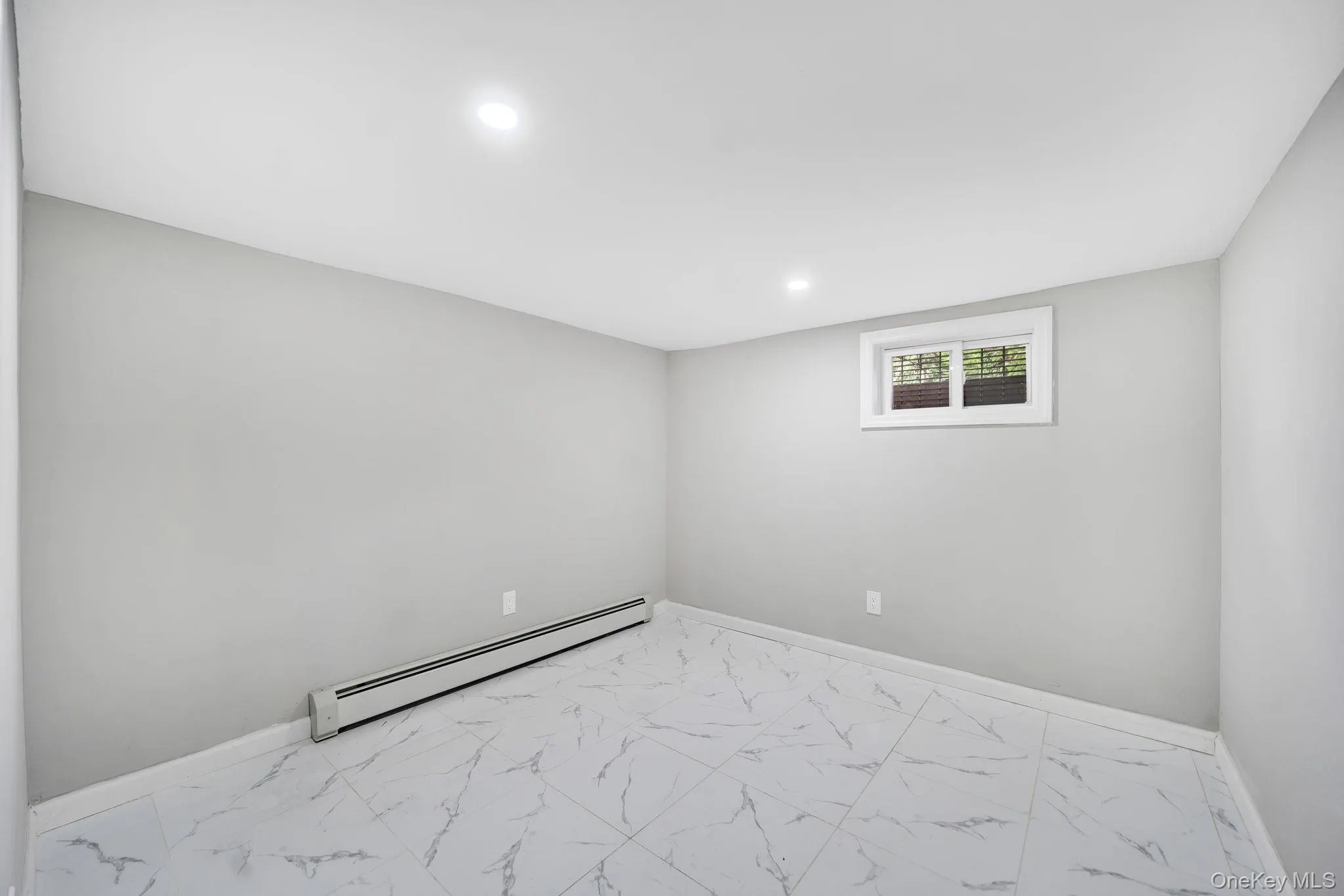 21933 Edgewood Avenue, New York, NY, 4 Bedrooms Bedrooms, ,4 BathroomsBathrooms,Residential,For Rent,Edgewood,0,1049246 21933 Edgewood Avenue, New York, NY, 4 Bedrooms Bedrooms, ,4 BathroomsBathrooms,Residential,For Rent,Edgewood,0,1049246