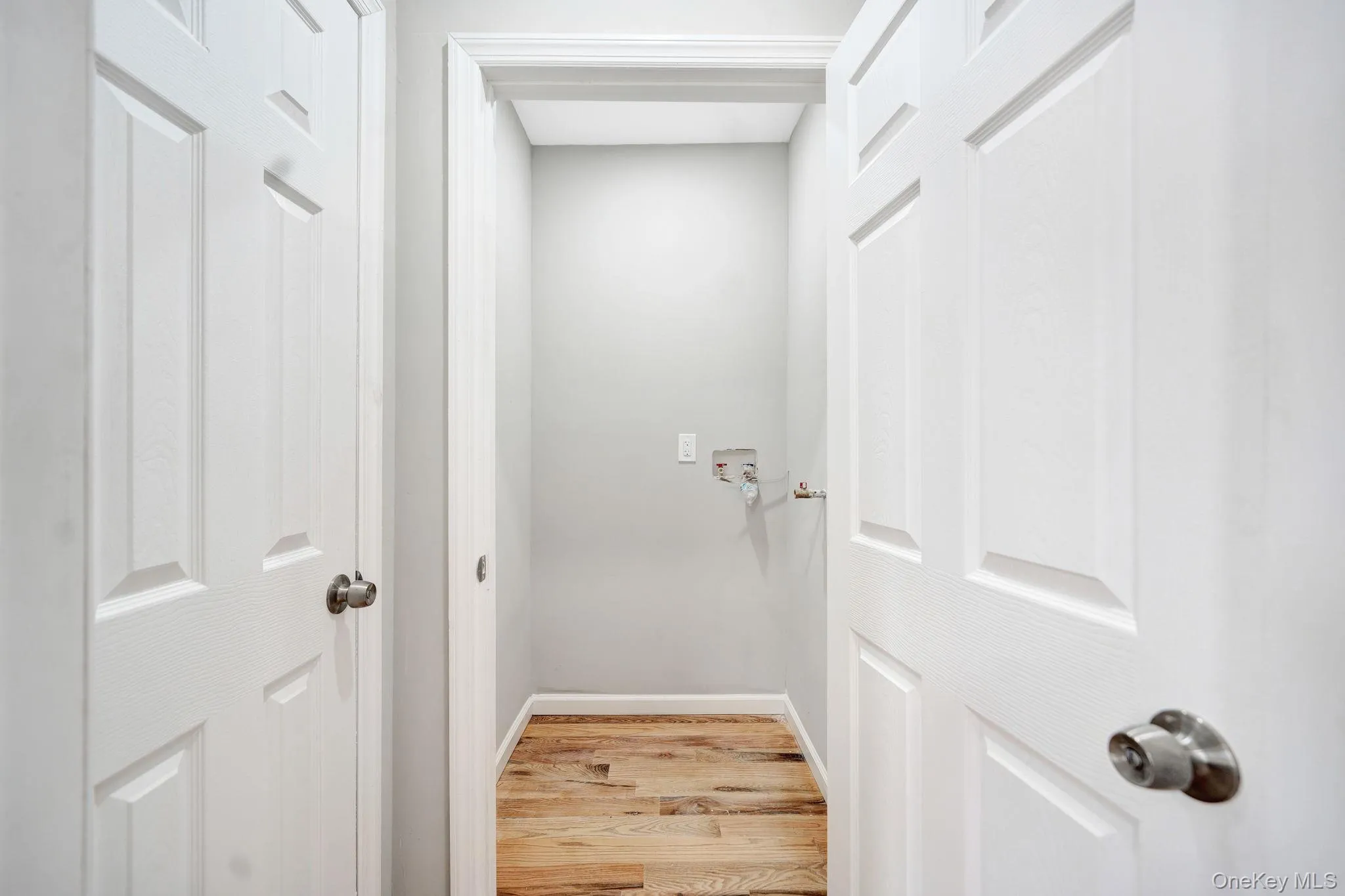 21933 Edgewood Avenue, New York, NY, 4 Bedrooms Bedrooms, ,4 BathroomsBathrooms,Residential,For Rent,Edgewood,0,1049246 21933 Edgewood Avenue, New York, NY, 4 Bedrooms Bedrooms, ,4 BathroomsBathrooms,Residential,For Rent,Edgewood,0,1049246