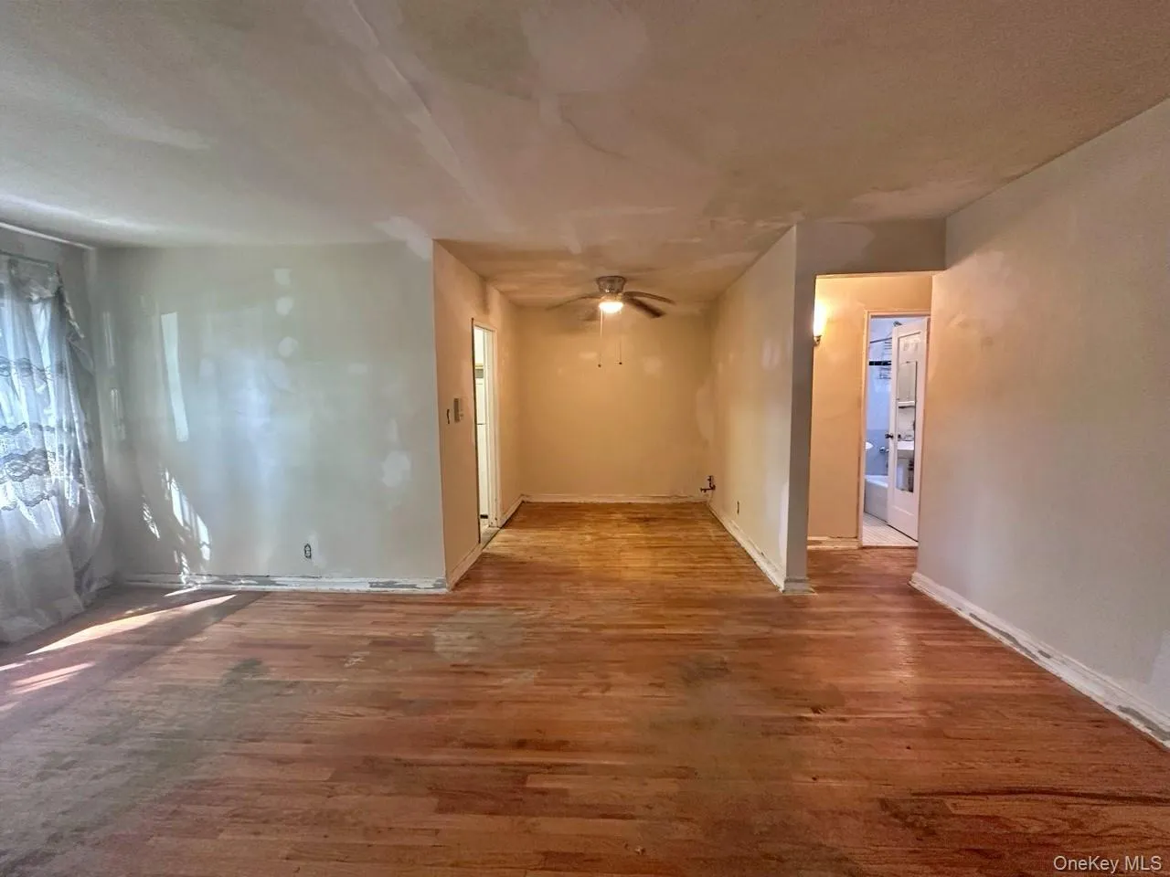 68-15 150 Street, New York, NY, 1 Bedroom Bedrooms, 4 Rooms Rooms,1 BathroomBathrooms,Residential,For Rent,150,0,1049247 68-15 150 Street, New York, NY, 1 Bedroom Bedrooms, 4 Rooms Rooms,1 BathroomBathrooms,Residential,For Rent,150,0,1049247