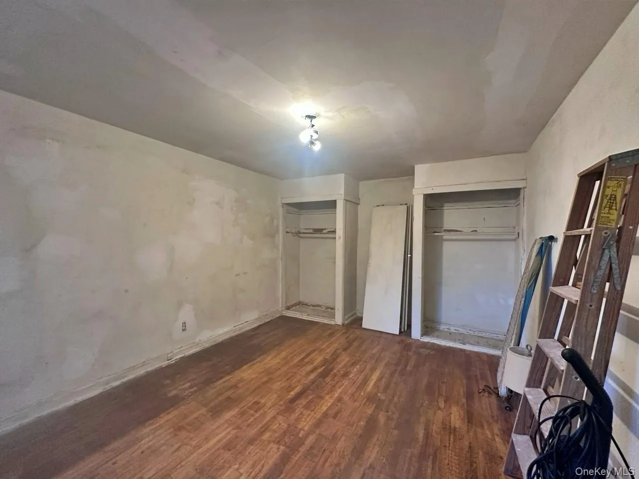 68-15 150 Street, New York, NY, 1 Bedroom Bedrooms, 4 Rooms Rooms,1 BathroomBathrooms,Residential,For Rent,150,0,1049247 68-15 150 Street, New York, NY, 1 Bedroom Bedrooms, 4 Rooms Rooms,1 BathroomBathrooms,Residential,For Rent,150,0,1049247