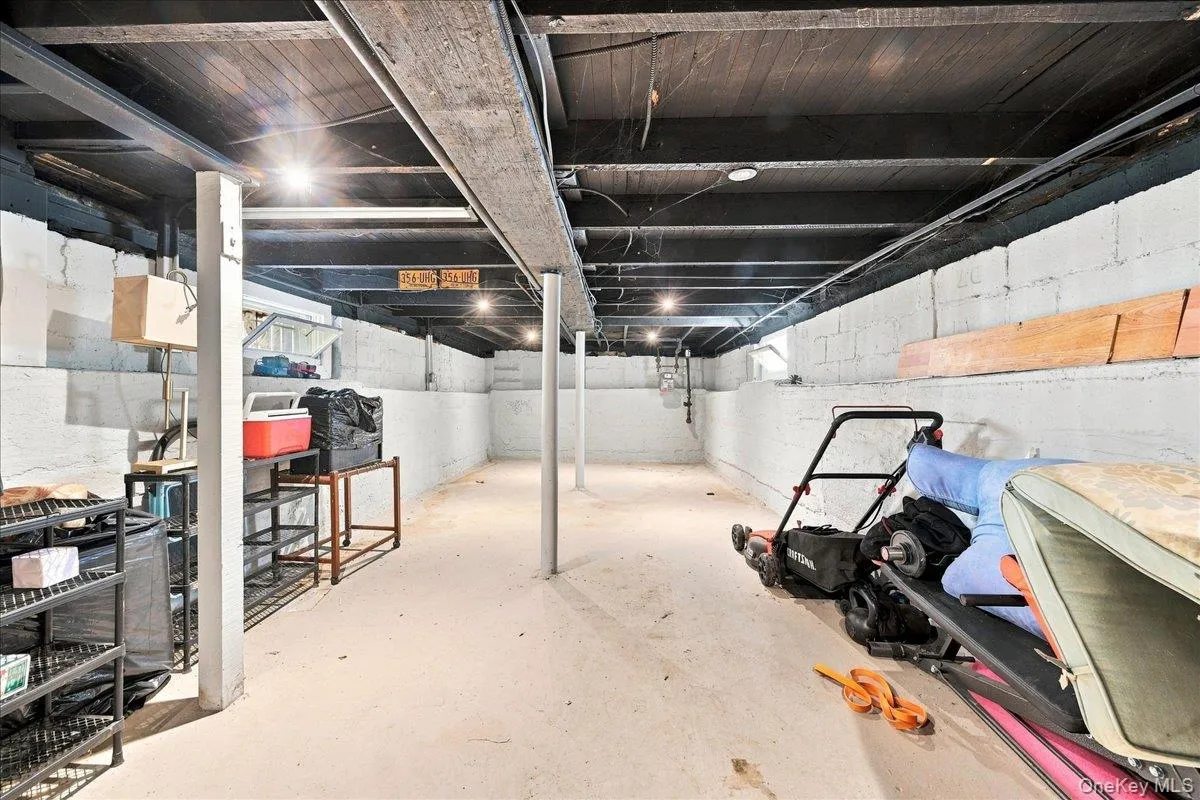 11 Oak Avenue, New York, NY, 2 Bedrooms Bedrooms, 4 Rooms Rooms,1 BathroomBathrooms,Residential,For Rent,Oak,0,1049248 11 Oak Avenue, New York, NY, 2 Bedrooms Bedrooms, 4 Rooms Rooms,1 BathroomBathrooms,Residential,For Rent,Oak,0,1049248