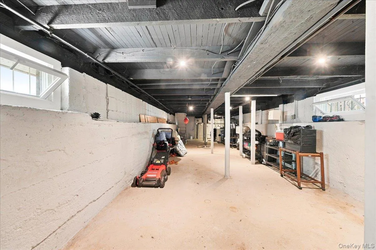 11 Oak Avenue, New York, NY, 2 Bedrooms Bedrooms, 4 Rooms Rooms,1 BathroomBathrooms,Residential,For Rent,Oak,0,1049248 11 Oak Avenue, New York, NY, 2 Bedrooms Bedrooms, 4 Rooms Rooms,1 BathroomBathrooms,Residential,For Rent,Oak,0,1049248