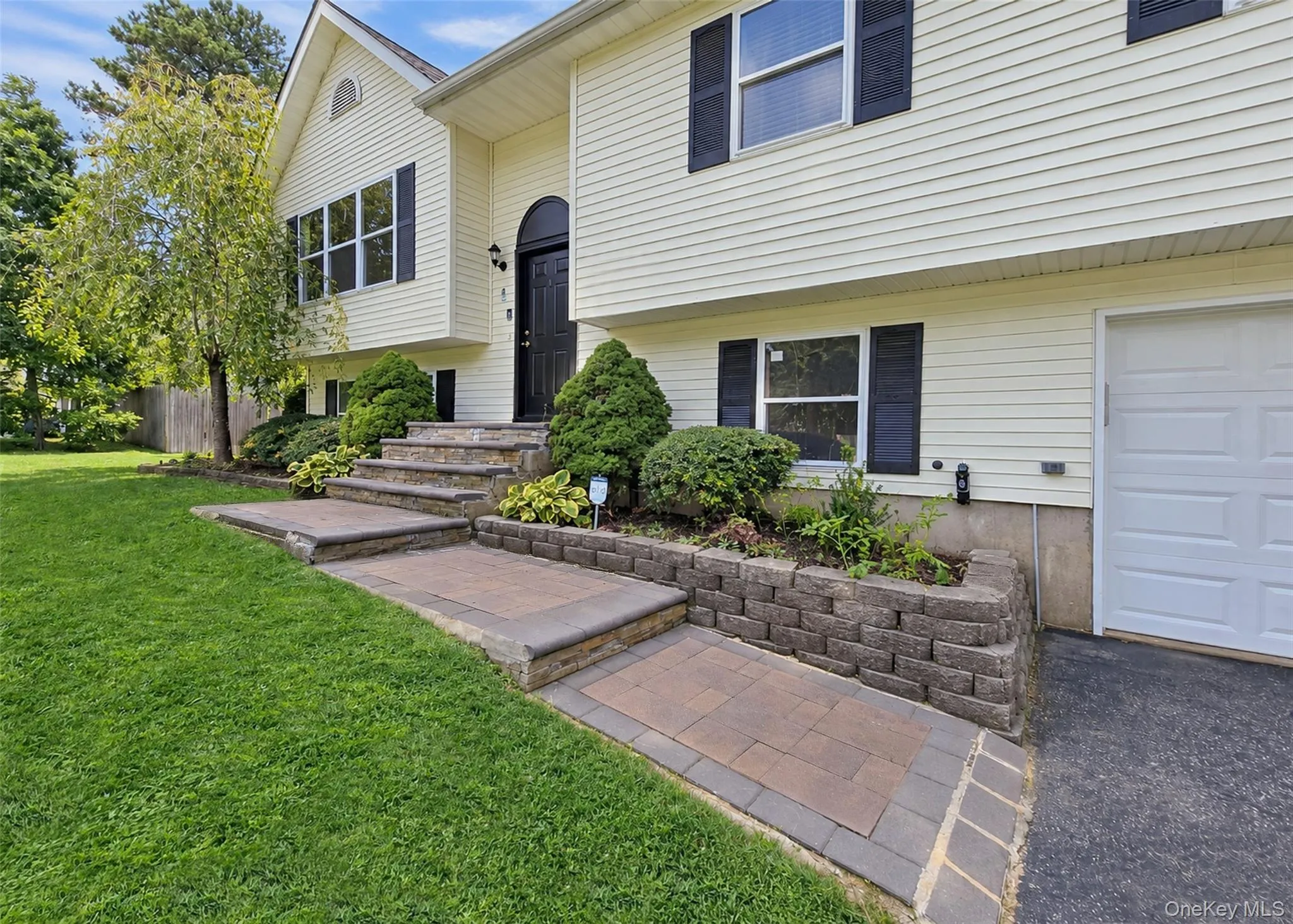 6 Gordal Lane, Brookhaven, NY, 5 Bedrooms Bedrooms, 9 Rooms Rooms,3 BathroomsBathrooms,Residential,For Rent,Gordal,0,1049249 6 Gordal Lane, Brookhaven, NY, 5 Bedrooms Bedrooms, 9 Rooms Rooms,3 BathroomsBathrooms,Residential,For Rent,Gordal,0,1049249