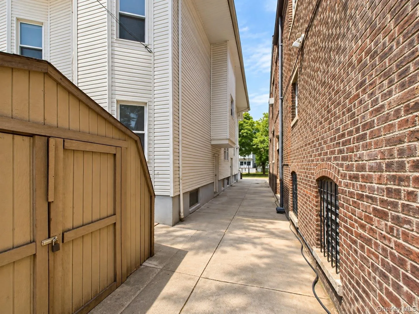 1212 Glenwood Road, New York, NY, 7 Bedrooms Bedrooms, 19 Rooms Rooms,4 BathroomsBathrooms,Residential,For Rent,Glenwood,0,1049255 1212 Glenwood Road, New York, NY, 7 Bedrooms Bedrooms, 19 Rooms Rooms,4 BathroomsBathrooms,Residential,For Rent,Glenwood,0,1049255