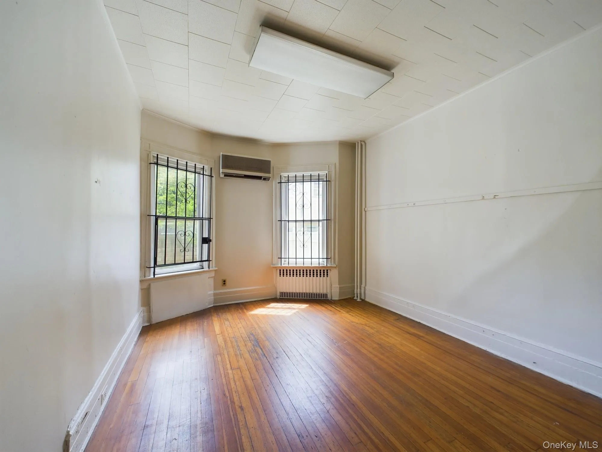 1212 Glenwood Road, New York, NY, 7 Bedrooms Bedrooms, 19 Rooms Rooms,4 BathroomsBathrooms,Residential,For Rent,Glenwood,0,1049255 1212 Glenwood Road, New York, NY, 7 Bedrooms Bedrooms, 19 Rooms Rooms,4 BathroomsBathrooms,Residential,For Rent,Glenwood,0,1049255