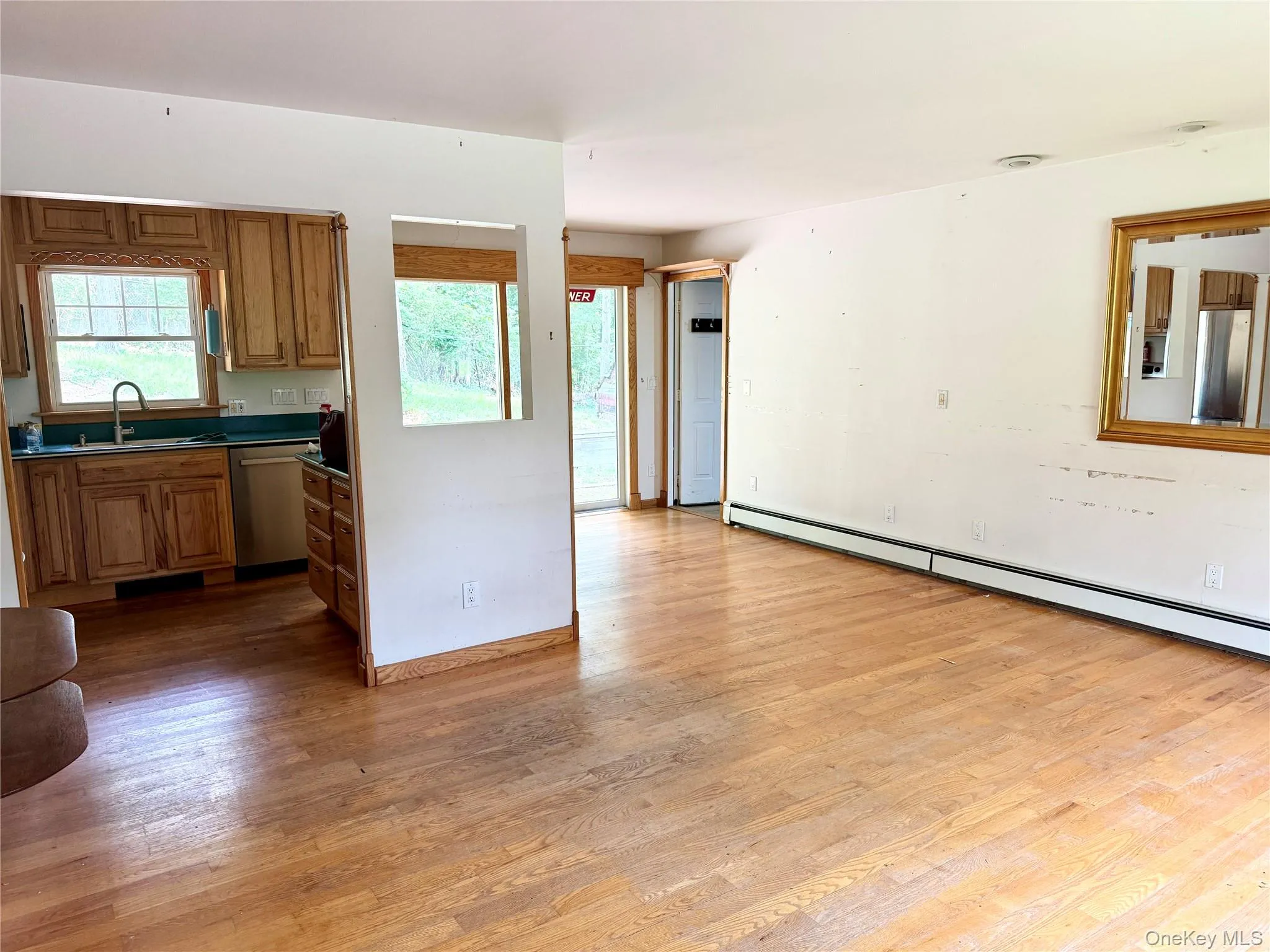 219 Shafter Street, Islip, NY, 3 Bedrooms Bedrooms, 6 Rooms Rooms,1 BathroomBathrooms,Residential,For Rent,Shafter,0,1049259 219 Shafter Street, Islip, NY, 3 Bedrooms Bedrooms, 6 Rooms Rooms,1 BathroomBathrooms,Residential,For Rent,Shafter,0,1049259