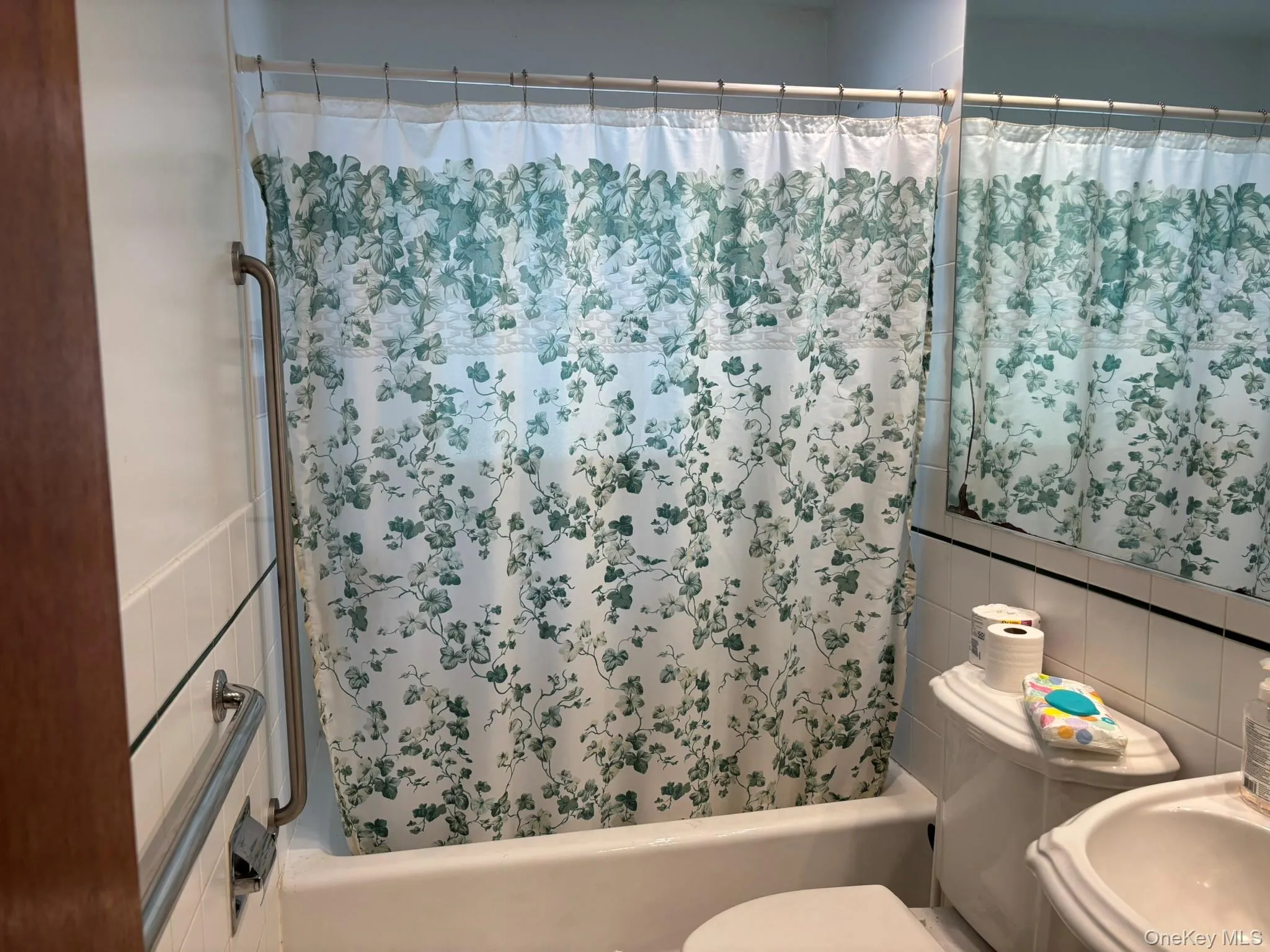 219 Shafter Street, Islip, NY, 3 Bedrooms Bedrooms, 6 Rooms Rooms,1 BathroomBathrooms,Residential,For Rent,Shafter,0,1049259 219 Shafter Street, Islip, NY, 3 Bedrooms Bedrooms, 6 Rooms Rooms,1 BathroomBathrooms,Residential,For Rent,Shafter,0,1049259