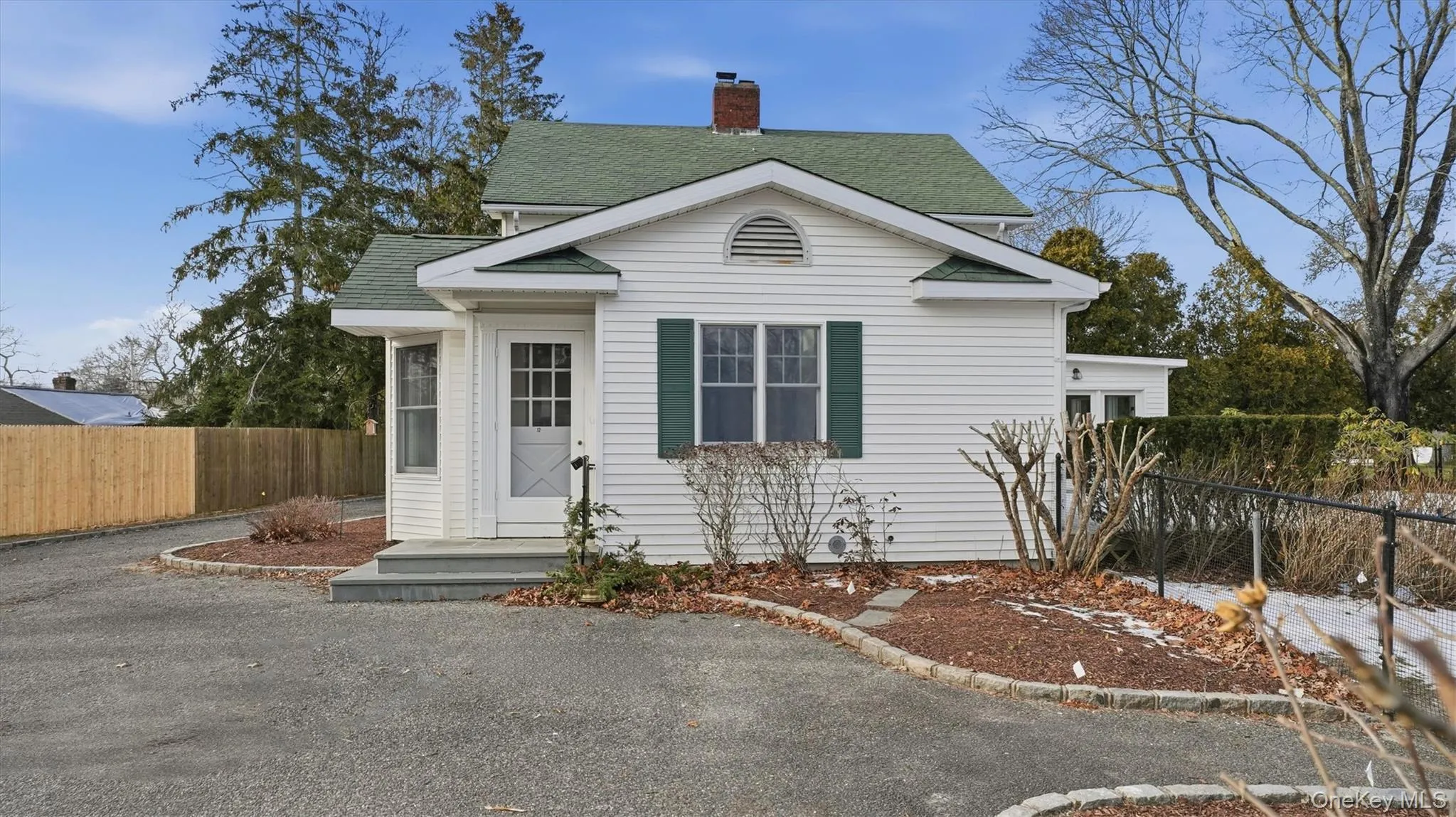 12 Summit Boulevard, Southampton, NY, 3 Bedrooms Bedrooms, 8 Rooms Rooms,2 BathroomsBathrooms,Residential Lease,For Rent,Summit,0,1049261 12 Summit Boulevard, Southampton, NY, 3 Bedrooms Bedrooms, 8 Rooms Rooms,2 BathroomsBathrooms,Residential Lease,For Rent,Summit,0,1049261