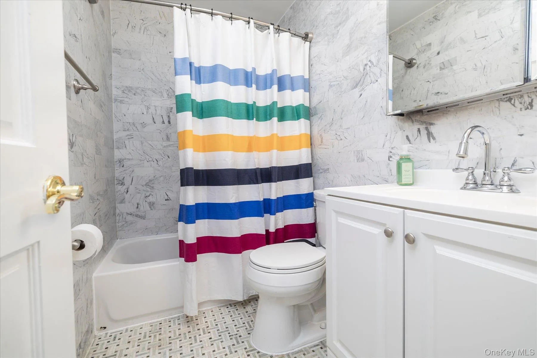 39 Cathay Road, Hempstead, NY, 4 Bedrooms Bedrooms, 7 Rooms Rooms,2 BathroomsBathrooms,Residential,For Rent,Cathay,0,1049266 39 Cathay Road, Hempstead, NY, 4 Bedrooms Bedrooms, 7 Rooms Rooms,2 BathroomsBathrooms,Residential,For Rent,Cathay,0,1049266