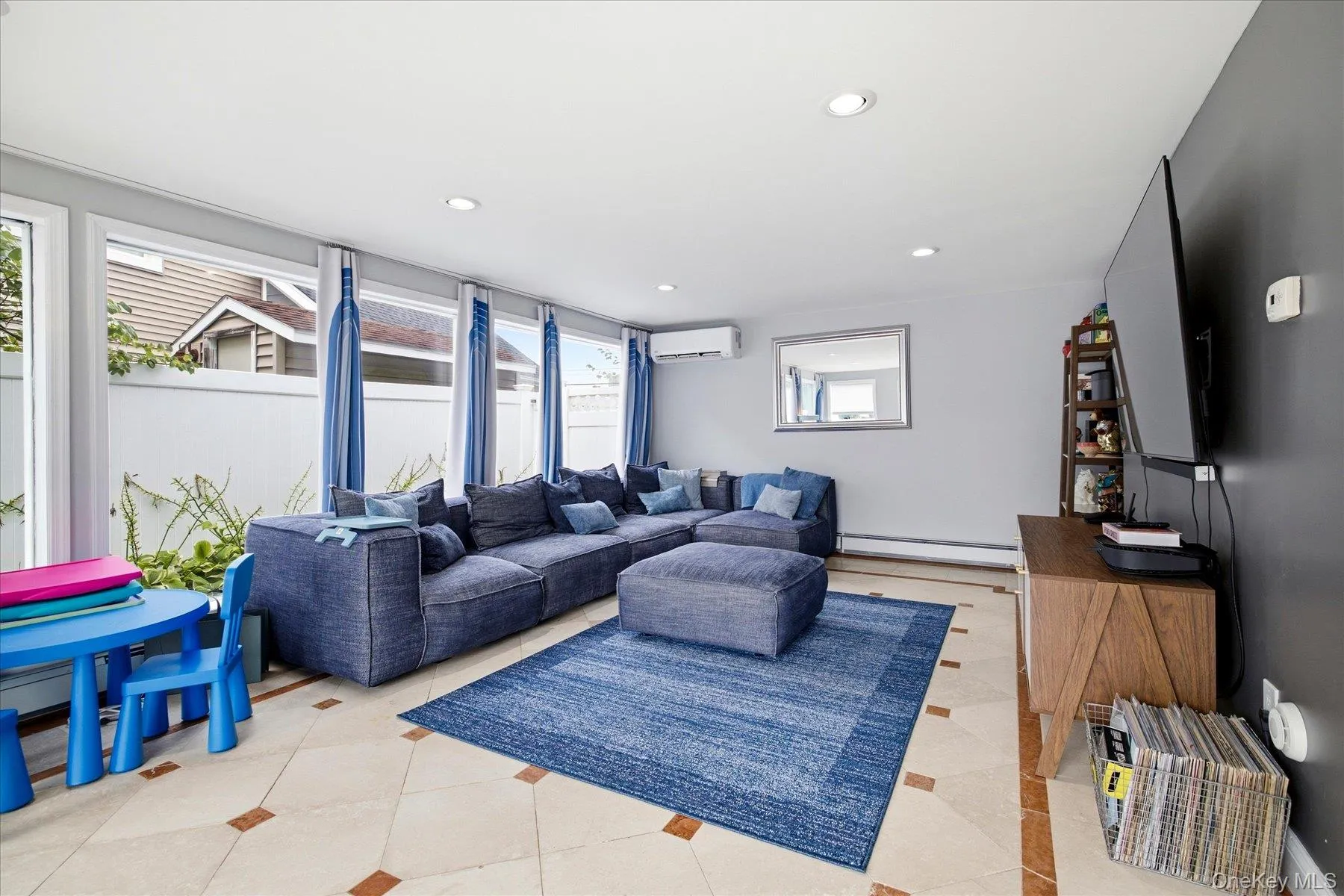 39 Cathay Road, Hempstead, NY, 4 Bedrooms Bedrooms, 7 Rooms Rooms,2 BathroomsBathrooms,Residential,For Rent,Cathay,0,1049266 39 Cathay Road, Hempstead, NY, 4 Bedrooms Bedrooms, 7 Rooms Rooms,2 BathroomsBathrooms,Residential,For Rent,Cathay,0,1049266