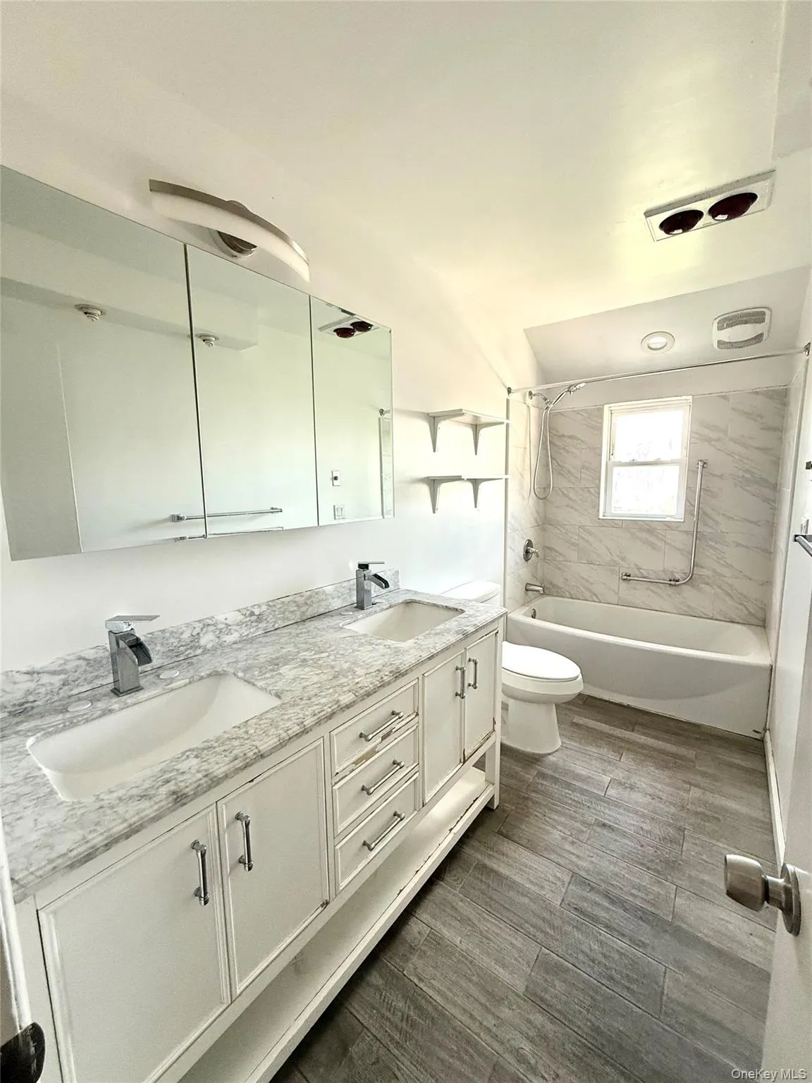 240-53 66th Avenue, New York, NY, 3 Bedrooms Bedrooms, 8 Rooms Rooms,2 BathroomsBathrooms,Residential,For Rent,66th,0,1049269 240-53 66th Avenue, New York, NY, 3 Bedrooms Bedrooms, 8 Rooms Rooms,2 BathroomsBathrooms,Residential,For Rent,66th,0,1049269