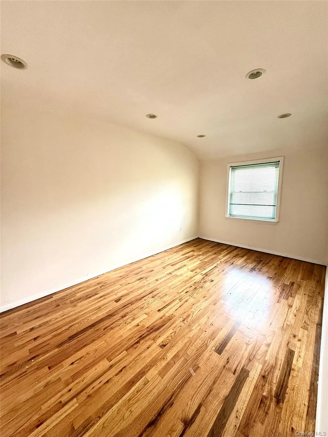 240-53 66th Avenue, New York, NY, 3 Bedrooms Bedrooms, 8 Rooms Rooms,2 BathroomsBathrooms,Residential,For Rent,66th,0,1049269 240-53 66th Avenue, New York, NY, 3 Bedrooms Bedrooms, 8 Rooms Rooms,2 BathroomsBathrooms,Residential,For Rent,66th,0,1049269