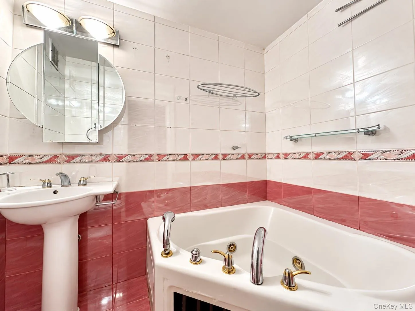 63-25B Bourton, New York, NY, 2 Bedrooms Bedrooms, 5 Rooms Rooms,2 BathroomsBathrooms,Residential Lease,For Rent,Bourton,0,1049273 63-25B Bourton, New York, NY, 2 Bedrooms Bedrooms, 5 Rooms Rooms,2 BathroomsBathrooms,Residential Lease,For Rent,Bourton,0,1049273