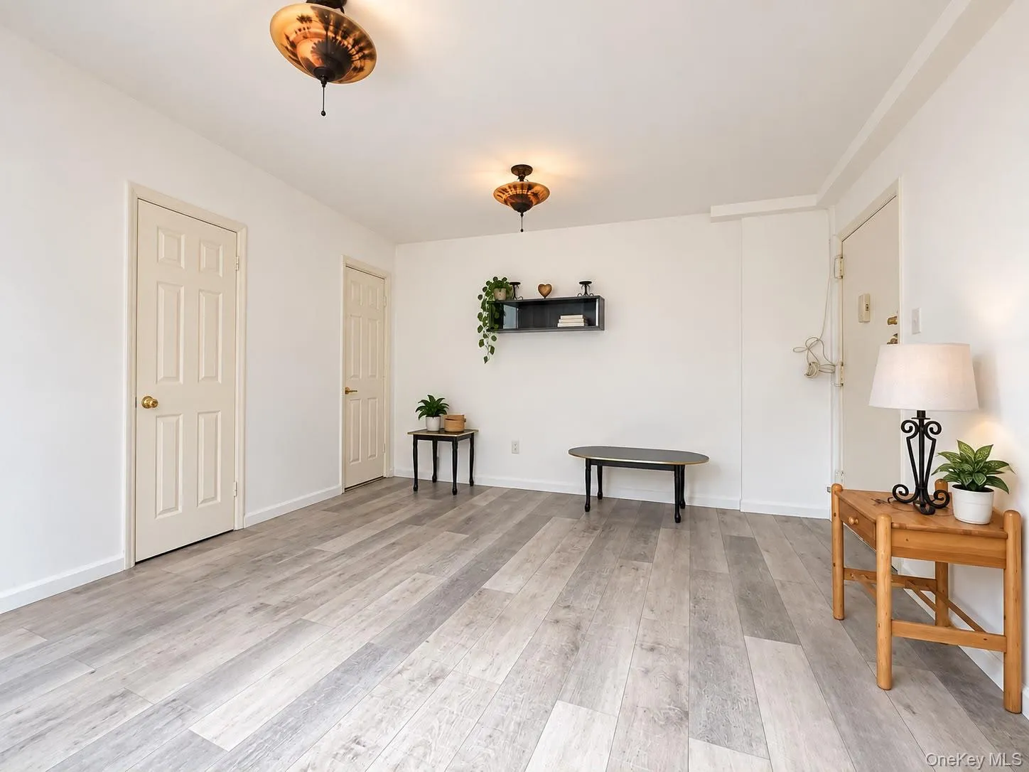 63-25B Bourton, New York, NY, 2 Bedrooms Bedrooms, 5 Rooms Rooms,2 BathroomsBathrooms,Residential Lease,For Rent,Bourton,0,1049273 63-25B Bourton, New York, NY, 2 Bedrooms Bedrooms, 5 Rooms Rooms,2 BathroomsBathrooms,Residential Lease,For Rent,Bourton,0,1049273