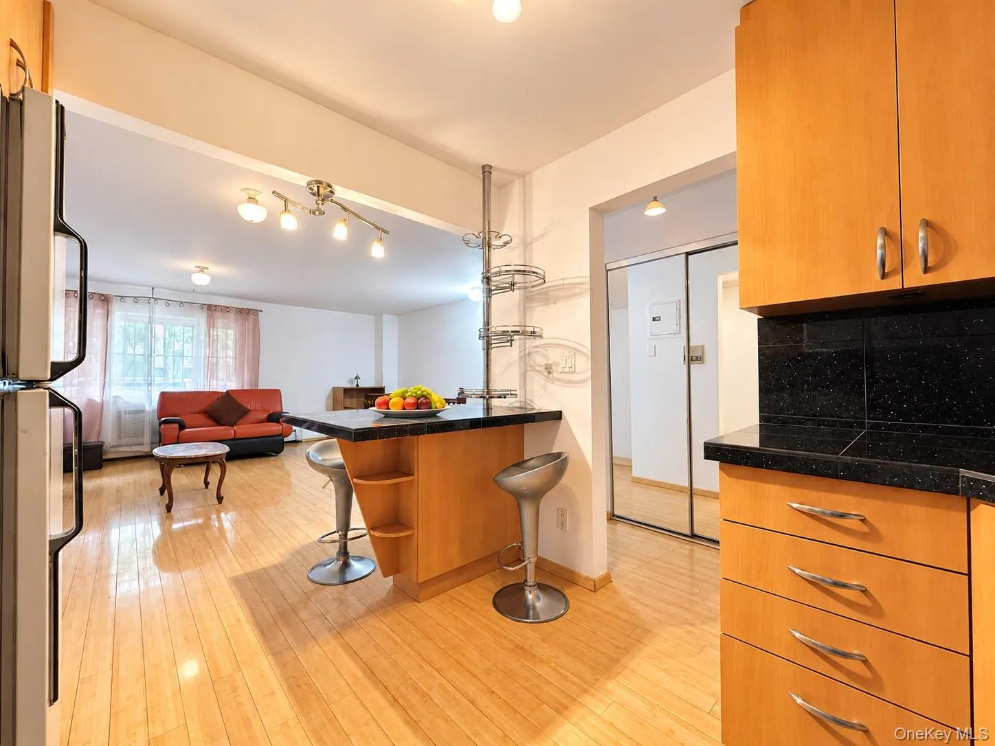 63-25B Bourton, New York, NY, 2 Bedrooms Bedrooms, 5 Rooms Rooms,2 BathroomsBathrooms,Residential Lease,For Rent,Bourton,0,1049273 63-25B Bourton, New York, NY, 2 Bedrooms Bedrooms, 5 Rooms Rooms,2 BathroomsBathrooms,Residential Lease,For Rent,Bourton,0,1049273