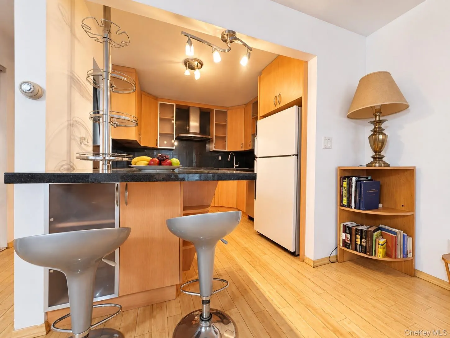 63-25B Bourton, New York, NY, 2 Bedrooms Bedrooms, 5 Rooms Rooms,2 BathroomsBathrooms,Residential Lease,For Rent,Bourton,0,1049273 63-25B Bourton, New York, NY, 2 Bedrooms Bedrooms, 5 Rooms Rooms,2 BathroomsBathrooms,Residential Lease,For Rent,Bourton,0,1049273