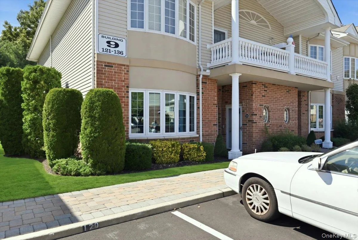 121 Francesca Way, Babylon, NY, 2 Bedrooms Bedrooms, 6 Rooms Rooms,1 BathroomBathrooms,Residential,For Rent,Francesca,0,1049275 121 Francesca Way, Babylon, NY, 2 Bedrooms Bedrooms, 6 Rooms Rooms,1 BathroomBathrooms,Residential,For Rent,Francesca,0,1049275