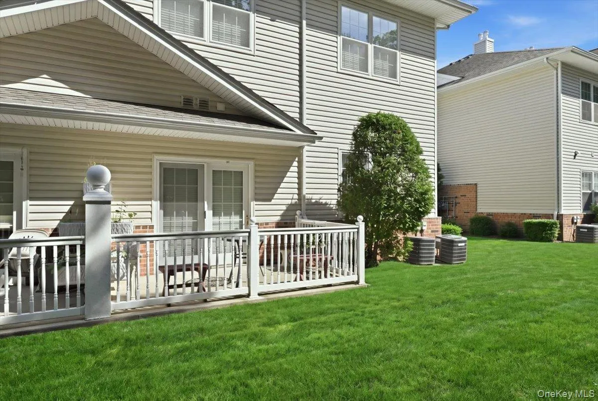 121 Francesca Way, Babylon, NY, 2 Bedrooms Bedrooms, 6 Rooms Rooms,1 BathroomBathrooms,Residential,For Rent,Francesca,0,1049275 121 Francesca Way, Babylon, NY, 2 Bedrooms Bedrooms, 6 Rooms Rooms,1 BathroomBathrooms,Residential,For Rent,Francesca,0,1049275