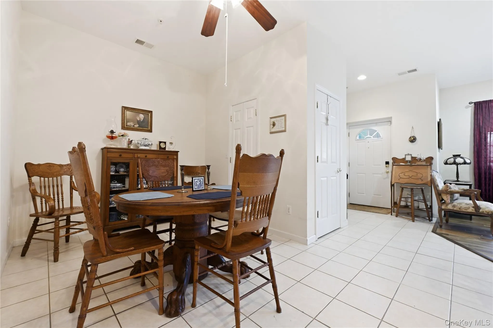 121 Francesca Way, Babylon, NY, 2 Bedrooms Bedrooms, 6 Rooms Rooms,1 BathroomBathrooms,Residential,For Rent,Francesca,0,1049275 121 Francesca Way, Babylon, NY, 2 Bedrooms Bedrooms, 6 Rooms Rooms,1 BathroomBathrooms,Residential,For Rent,Francesca,0,1049275