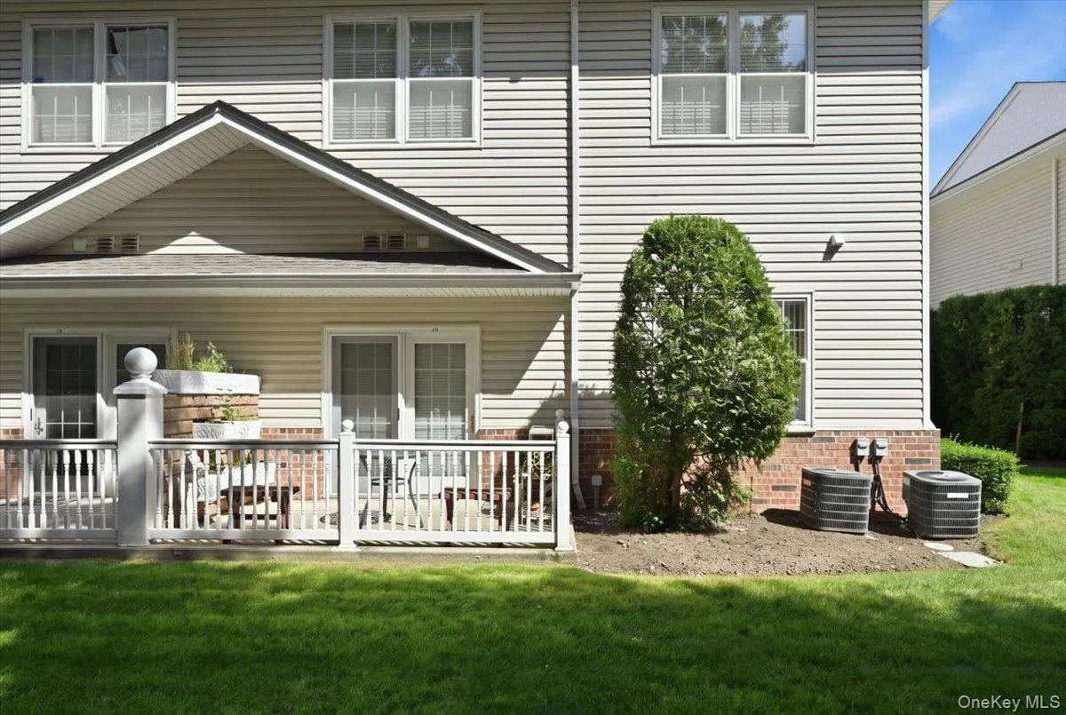 121 Francesca Way, Babylon, NY, 2 Bedrooms Bedrooms, 6 Rooms Rooms,1 BathroomBathrooms,Residential,For Rent,Francesca,0,1049275 121 Francesca Way, Babylon, NY, 2 Bedrooms Bedrooms, 6 Rooms Rooms,1 BathroomBathrooms,Residential,For Rent,Francesca,0,1049275