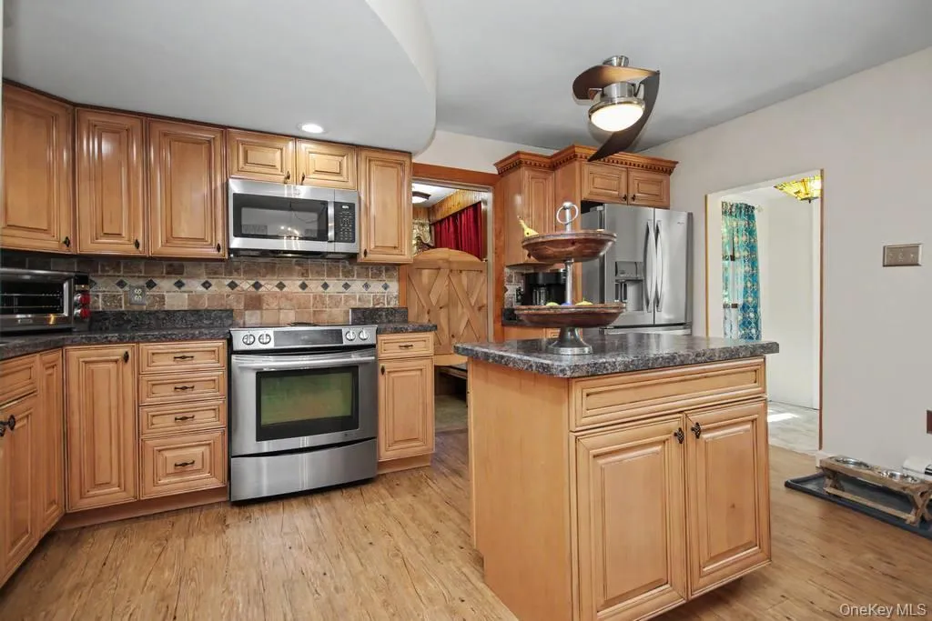 79 Lower Granite Road, Rochester, NY, 4 Bedrooms Bedrooms, 8 Rooms Rooms,2 BathroomsBathrooms,Residential,For Rent,Lower Granite,0,1049282 79 Lower Granite Road, Rochester, NY, 4 Bedrooms Bedrooms, 8 Rooms Rooms,2 BathroomsBathrooms,Residential,For Rent,Lower Granite,0,1049282