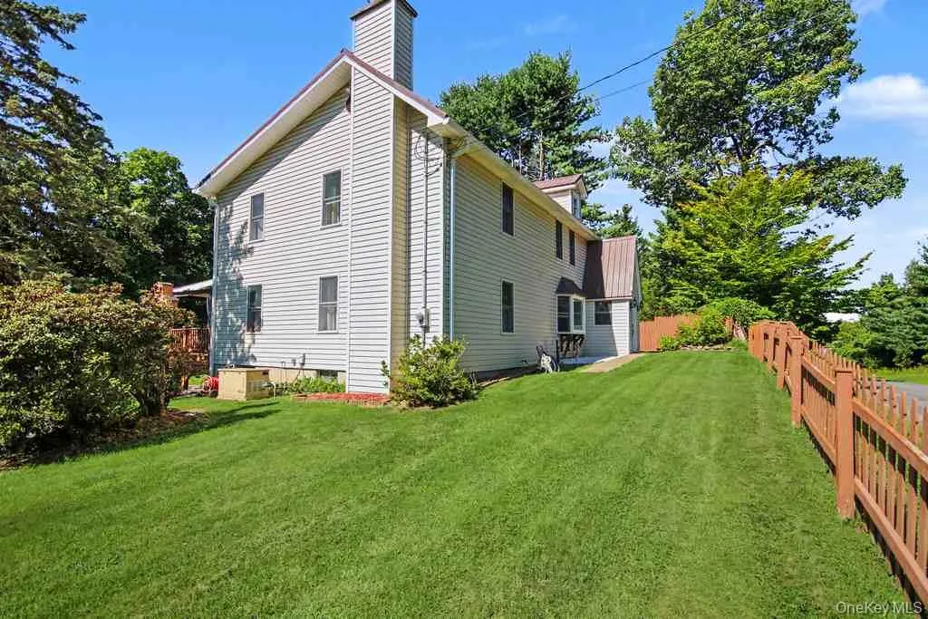 79 Lower Granite Road, Rochester, NY, 4 Bedrooms Bedrooms, 8 Rooms Rooms,2 BathroomsBathrooms,Residential,For Rent,Lower Granite,0,1049282 79 Lower Granite Road, Rochester, NY, 4 Bedrooms Bedrooms, 8 Rooms Rooms,2 BathroomsBathrooms,Residential,For Rent,Lower Granite,0,1049282