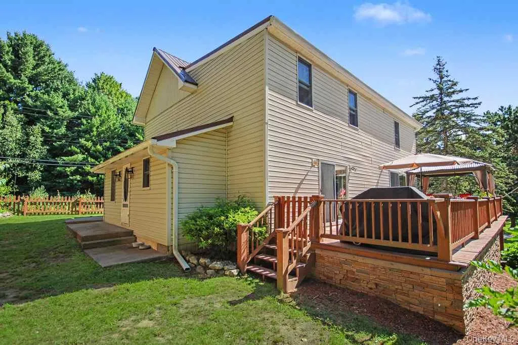 79 Lower Granite Road, Rochester, NY, 4 Bedrooms Bedrooms, 8 Rooms Rooms,2 BathroomsBathrooms,Residential,For Rent,Lower Granite,0,1049282 79 Lower Granite Road, Rochester, NY, 4 Bedrooms Bedrooms, 8 Rooms Rooms,2 BathroomsBathrooms,Residential,For Rent,Lower Granite,0,1049282