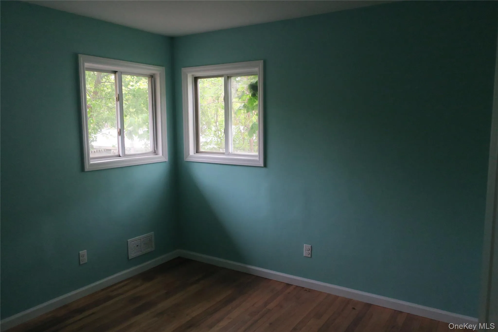 1703 Manatuck Boulevard, Islip, NY, 3 Bedroom Bedrooms, 6 Room Rooms,1 BathroomBathrooms,Residential Lease,For Rent,Manatuck,0,1049284 1703 Manatuck Boulevard, Islip, NY, 3 Bedroom Bedrooms, 6 Room Rooms,1 BathroomBathrooms,Residential Lease,For Rent,Manatuck,0,1049284