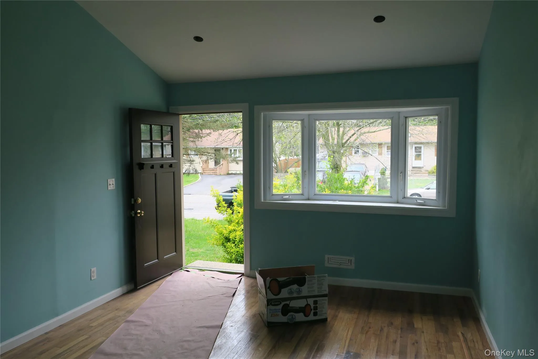 1703 Manatuck Boulevard, Islip, NY, 3 Bedroom Bedrooms, 6 Room Rooms,1 BathroomBathrooms,Residential Lease,For Rent,Manatuck,0,1049284 1703 Manatuck Boulevard, Islip, NY, 3 Bedroom Bedrooms, 6 Room Rooms,1 BathroomBathrooms,Residential Lease,For Rent,Manatuck,0,1049284