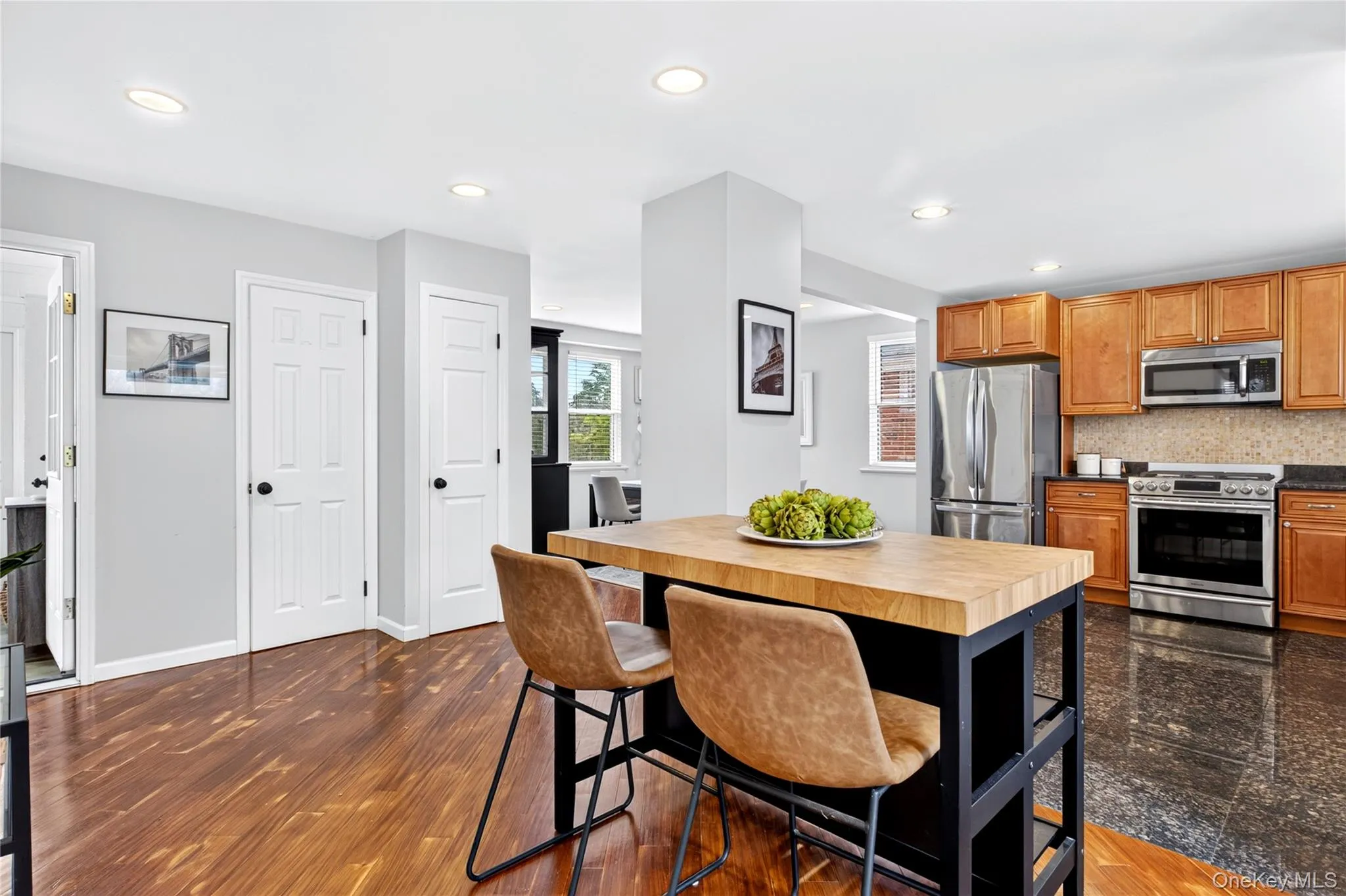 12 Pulaski Place, North Hempstead, NY, 3 Bedrooms Bedrooms, 6 Rooms Rooms,2 BathroomsBathrooms,Residential,For Rent,Pulaski,0,1049285 12 Pulaski Place, North Hempstead, NY, 3 Bedrooms Bedrooms, 6 Rooms Rooms,2 BathroomsBathrooms,Residential,For Rent,Pulaski,0,1049285