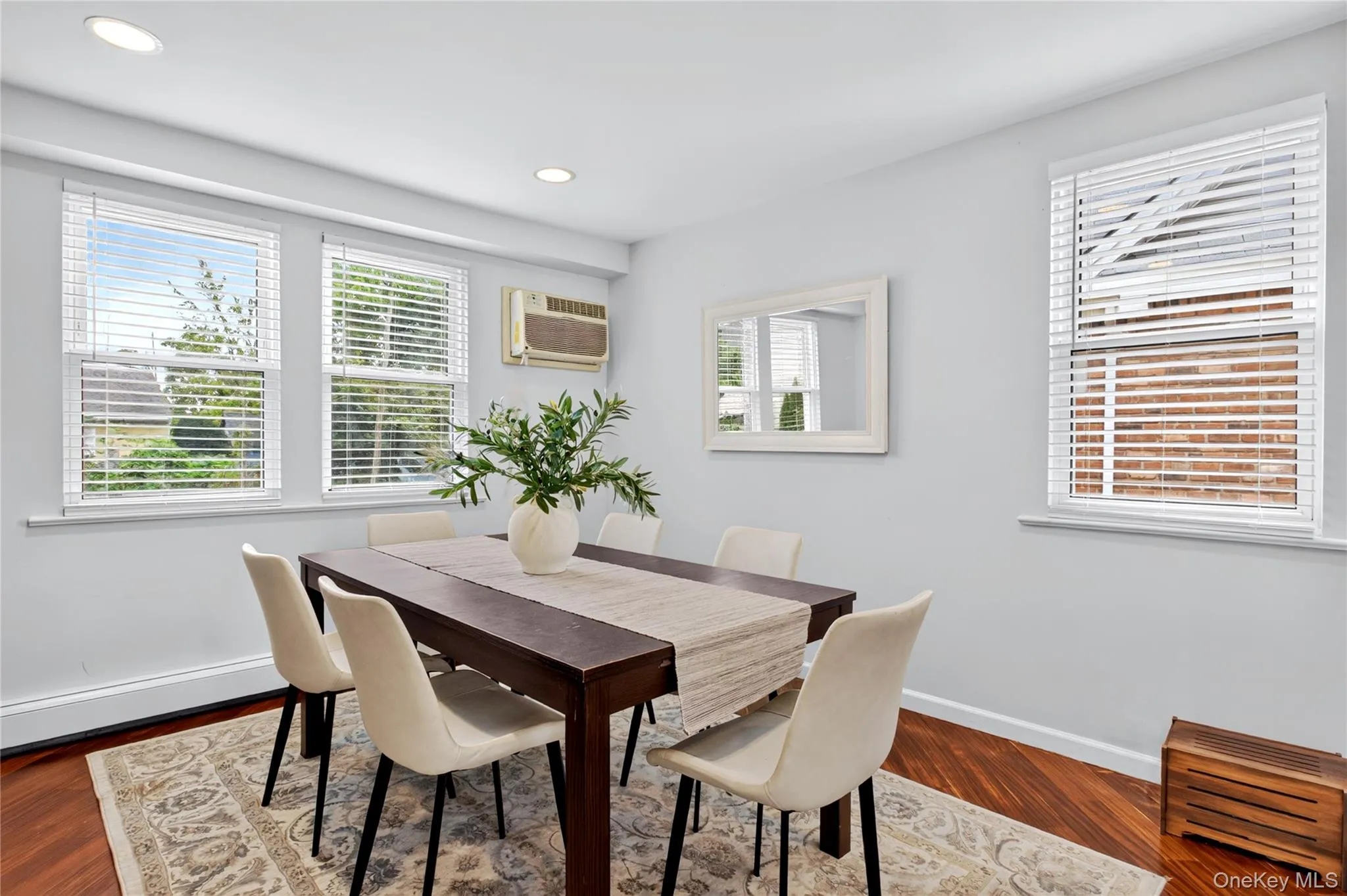 12 Pulaski Place, North Hempstead, NY, 3 Bedrooms Bedrooms, 6 Rooms Rooms,2 BathroomsBathrooms,Residential,For Rent,Pulaski,0,1049285 12 Pulaski Place, North Hempstead, NY, 3 Bedrooms Bedrooms, 6 Rooms Rooms,2 BathroomsBathrooms,Residential,For Rent,Pulaski,0,1049285