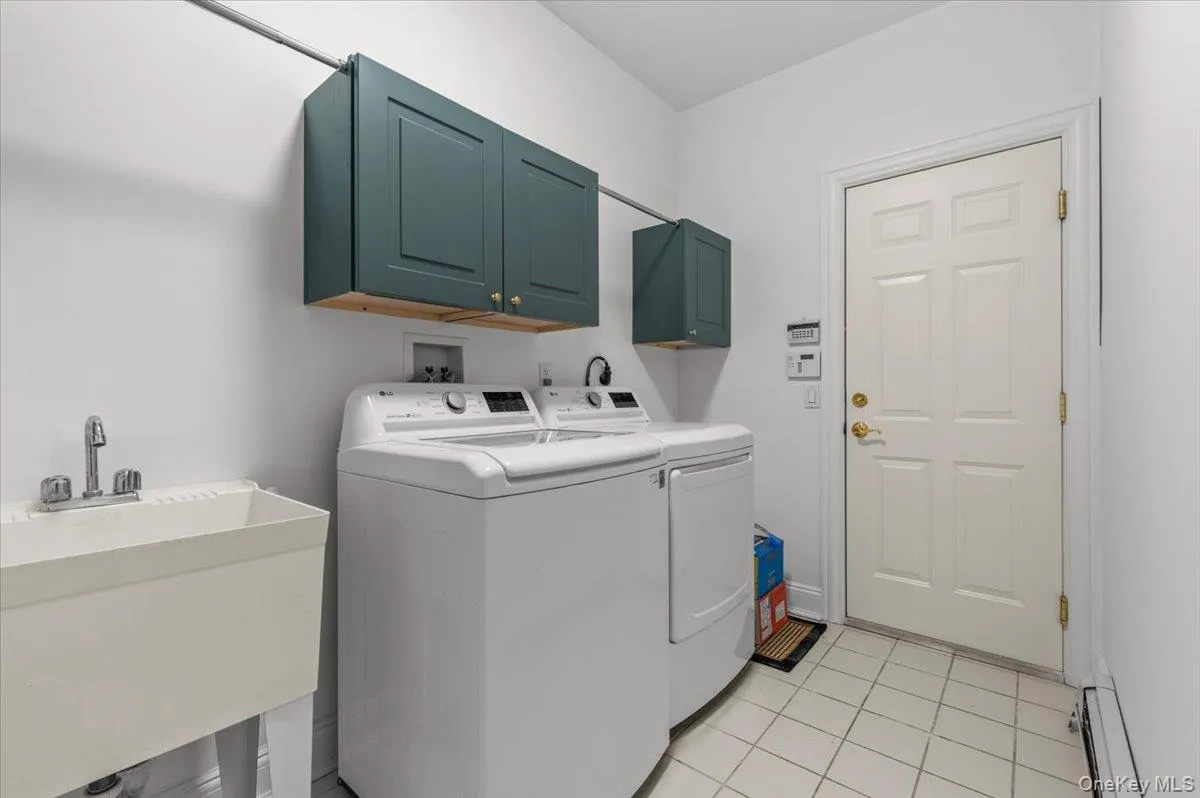 238 Harbor View Drive, North Hempstead, NY, 3 Bedrooms Bedrooms, 10 Rooms Rooms,2 BathroomsBathrooms,Residential,For Rent,Harbor View,0,1049287 238 Harbor View Drive, North Hempstead, NY, 3 Bedrooms Bedrooms, 10 Rooms Rooms,2 BathroomsBathrooms,Residential,For Rent,Harbor View,0,1049287