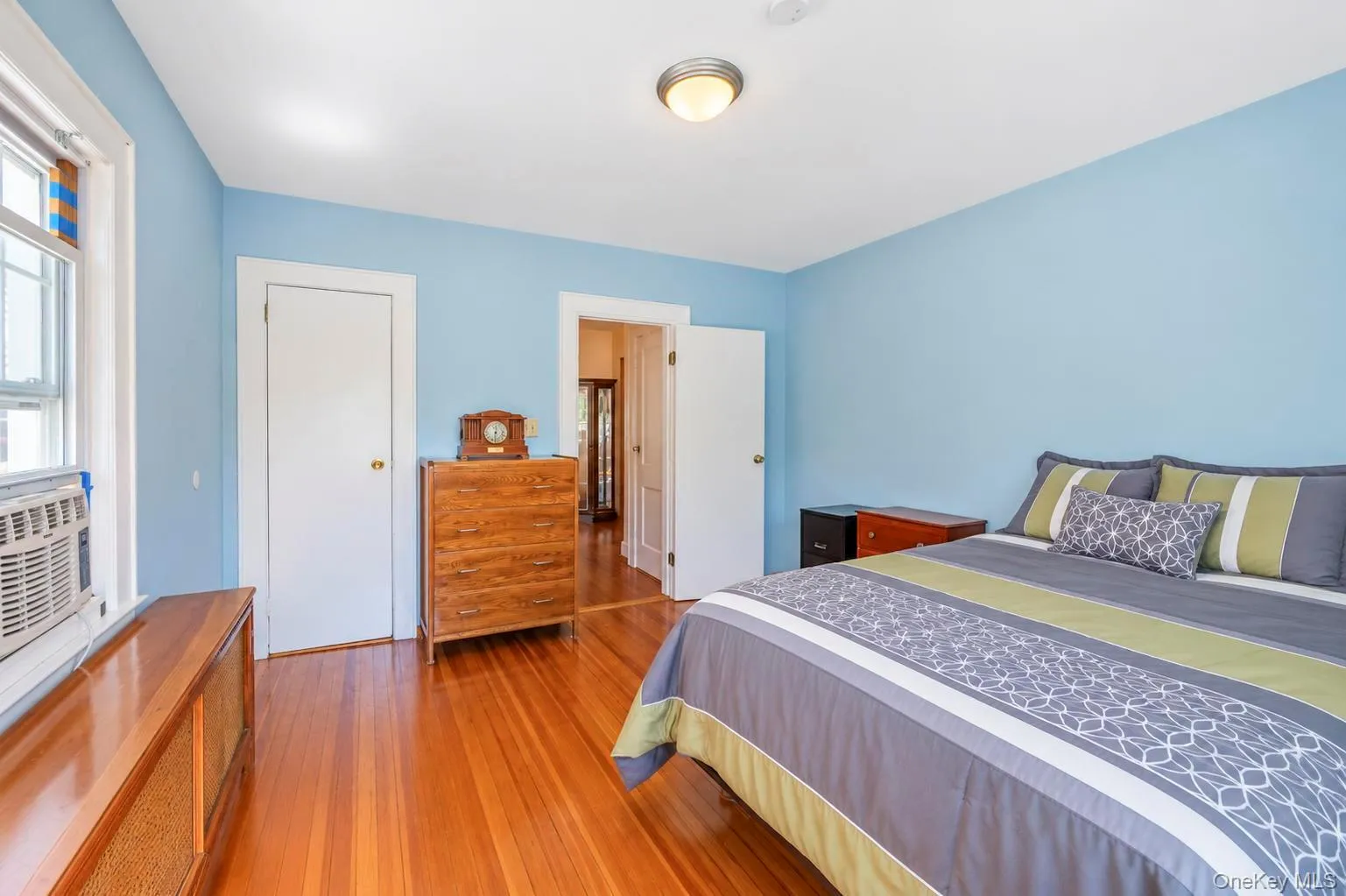 49 Collins Avenue, Smithtown, NY, 3 Bedrooms Bedrooms, 5 Rooms Rooms,2 BathroomsBathrooms,Residential,For Rent,Collins,0,1049291 49 Collins Avenue, Smithtown, NY, 3 Bedrooms Bedrooms, 5 Rooms Rooms,2 BathroomsBathrooms,Residential,For Rent,Collins,0,1049291