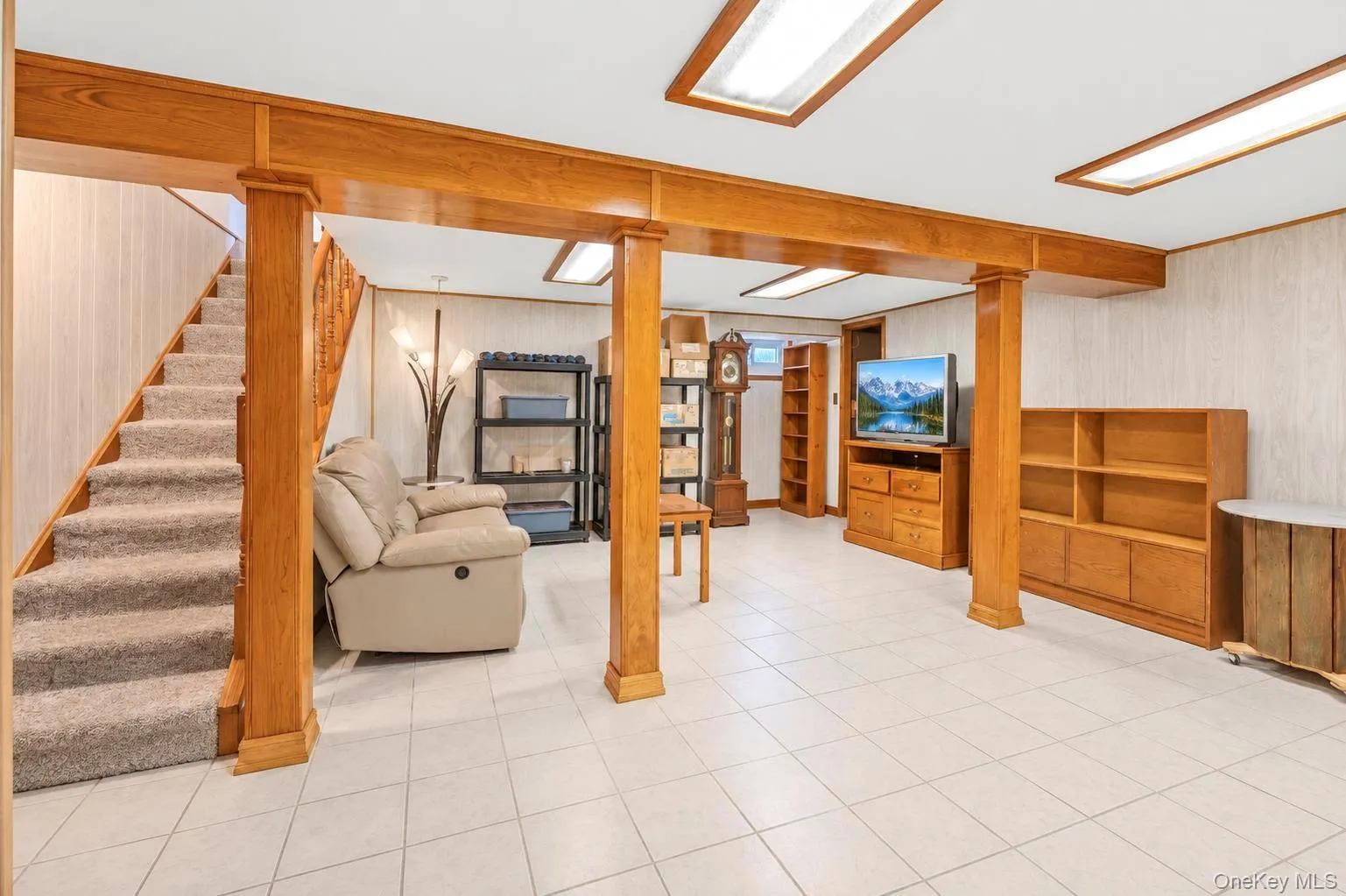 49 Collins Avenue, Smithtown, NY, 3 Bedrooms Bedrooms, 5 Rooms Rooms,2 BathroomsBathrooms,Residential,For Rent,Collins,0,1049291 49 Collins Avenue, Smithtown, NY, 3 Bedrooms Bedrooms, 5 Rooms Rooms,2 BathroomsBathrooms,Residential,For Rent,Collins,0,1049291