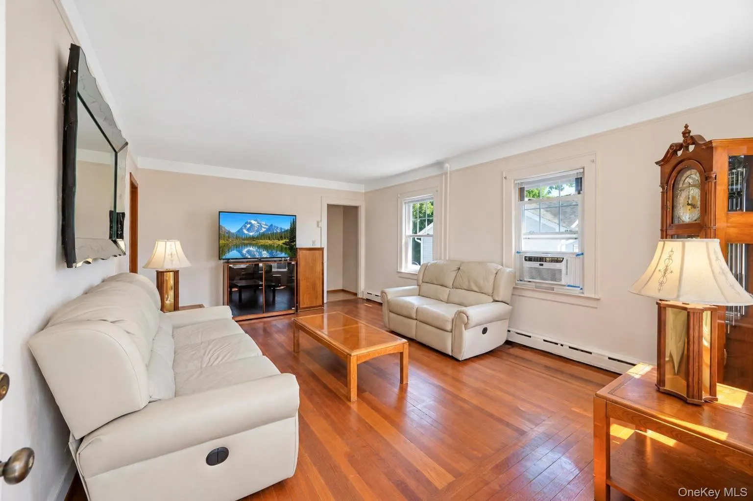49 Collins Avenue, Smithtown, NY, 3 Bedrooms Bedrooms, 5 Rooms Rooms,2 BathroomsBathrooms,Residential,For Rent,Collins,0,1049291 49 Collins Avenue, Smithtown, NY, 3 Bedrooms Bedrooms, 5 Rooms Rooms,2 BathroomsBathrooms,Residential,For Rent,Collins,0,1049291