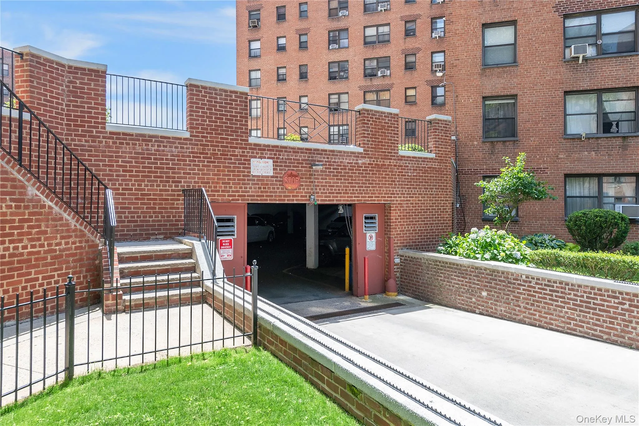 99-32 66 Road, New York, NY, 2 Bedrooms Bedrooms, 4 Rooms Rooms,1 BathroomBathrooms,Residential,For Rent,66,0,1049292 99-32 66 Road, New York, NY, 2 Bedrooms Bedrooms, 4 Rooms Rooms,1 BathroomBathrooms,Residential,For Rent,66,0,1049292
