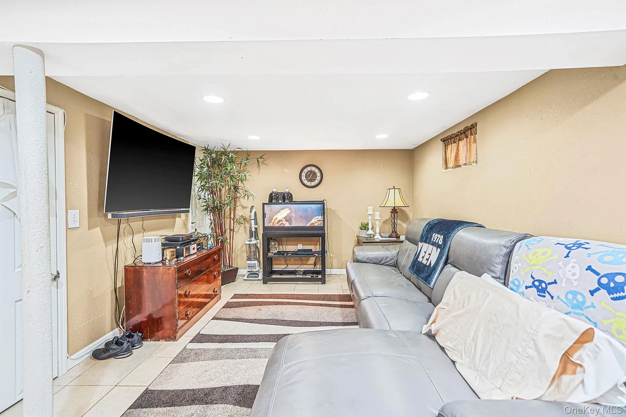 204 3rd Street, Babylon, NY, 4 Bedrooms Bedrooms, 12 Rooms Rooms,2 BathroomsBathrooms,Residential,For Rent,3rd,0,1049293 204 3rd Street, Babylon, NY, 4 Bedrooms Bedrooms, 12 Rooms Rooms,2 BathroomsBathrooms,Residential,For Rent,3rd,0,1049293