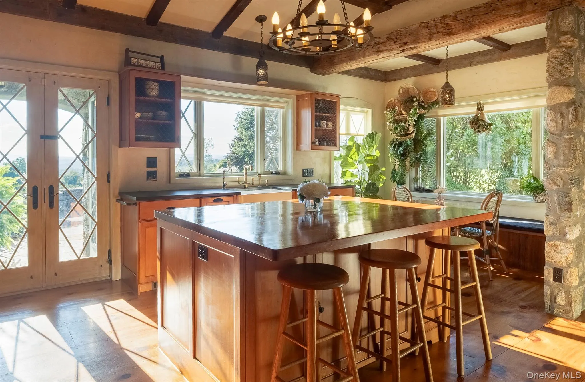 Kitchen with Large Center Island Kitchen with Large Center Island