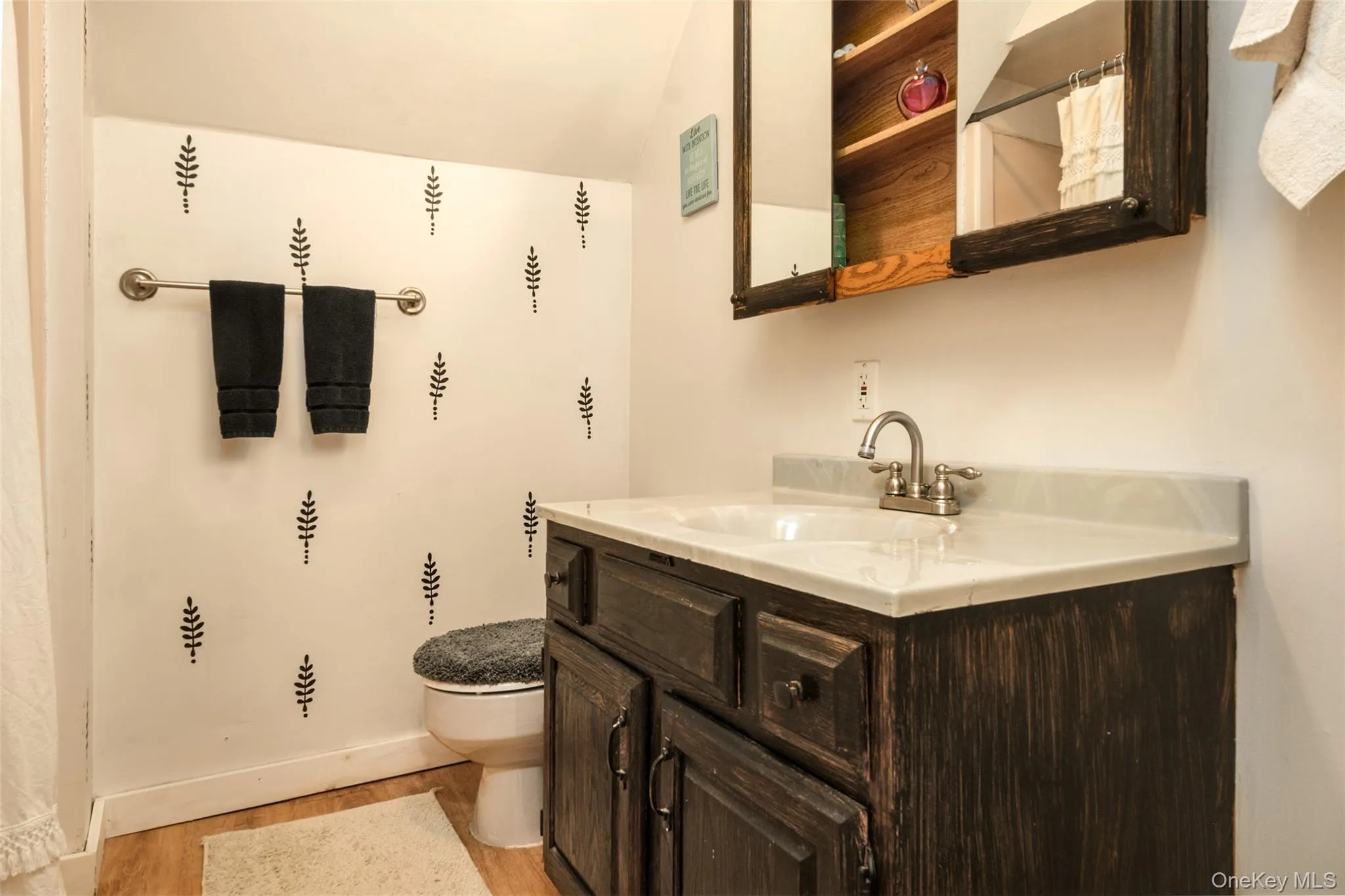 Guest Bathroom Guest Bathroom