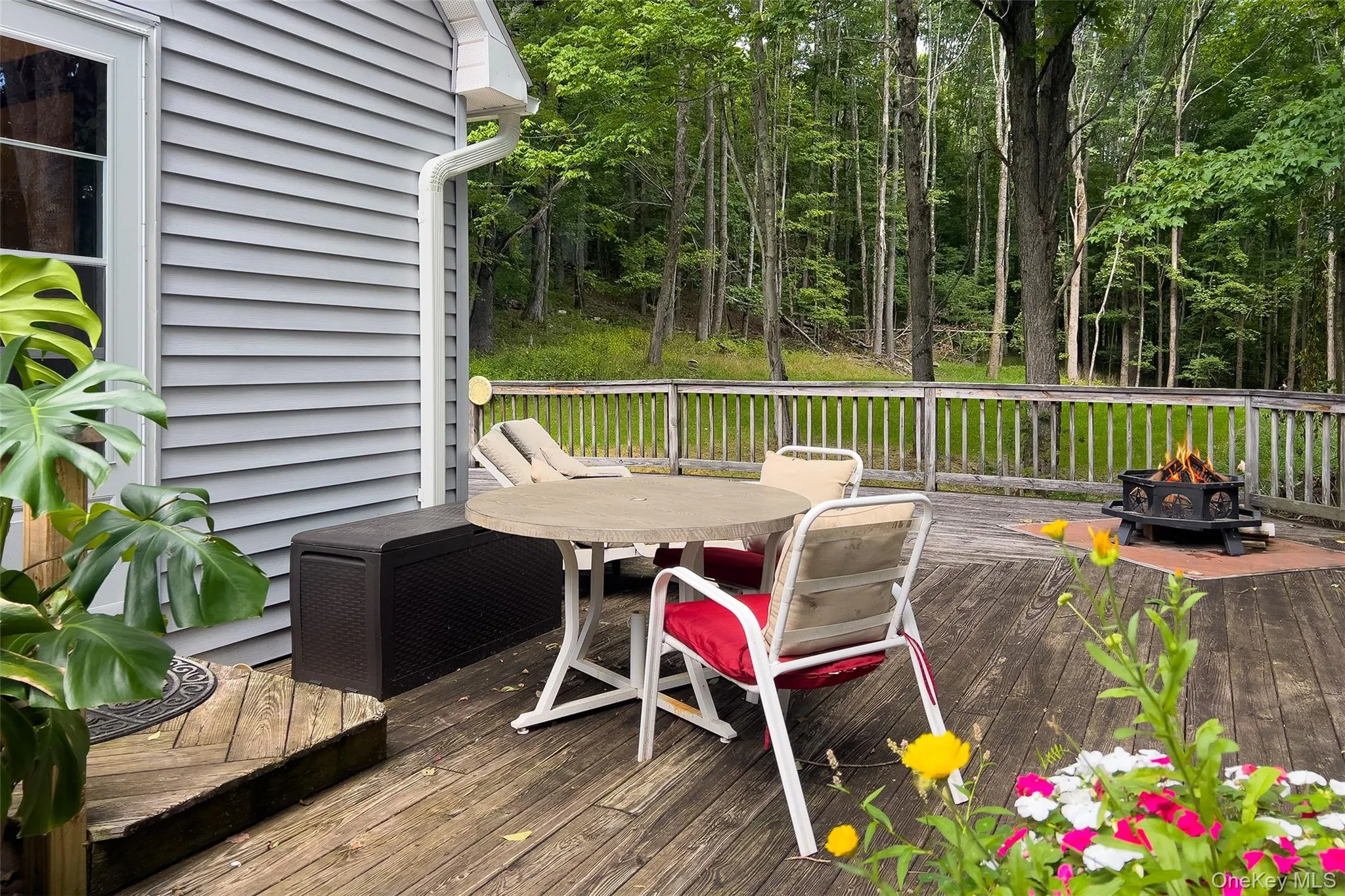 Wrap-around Back Deck Wrap-around Back Deck